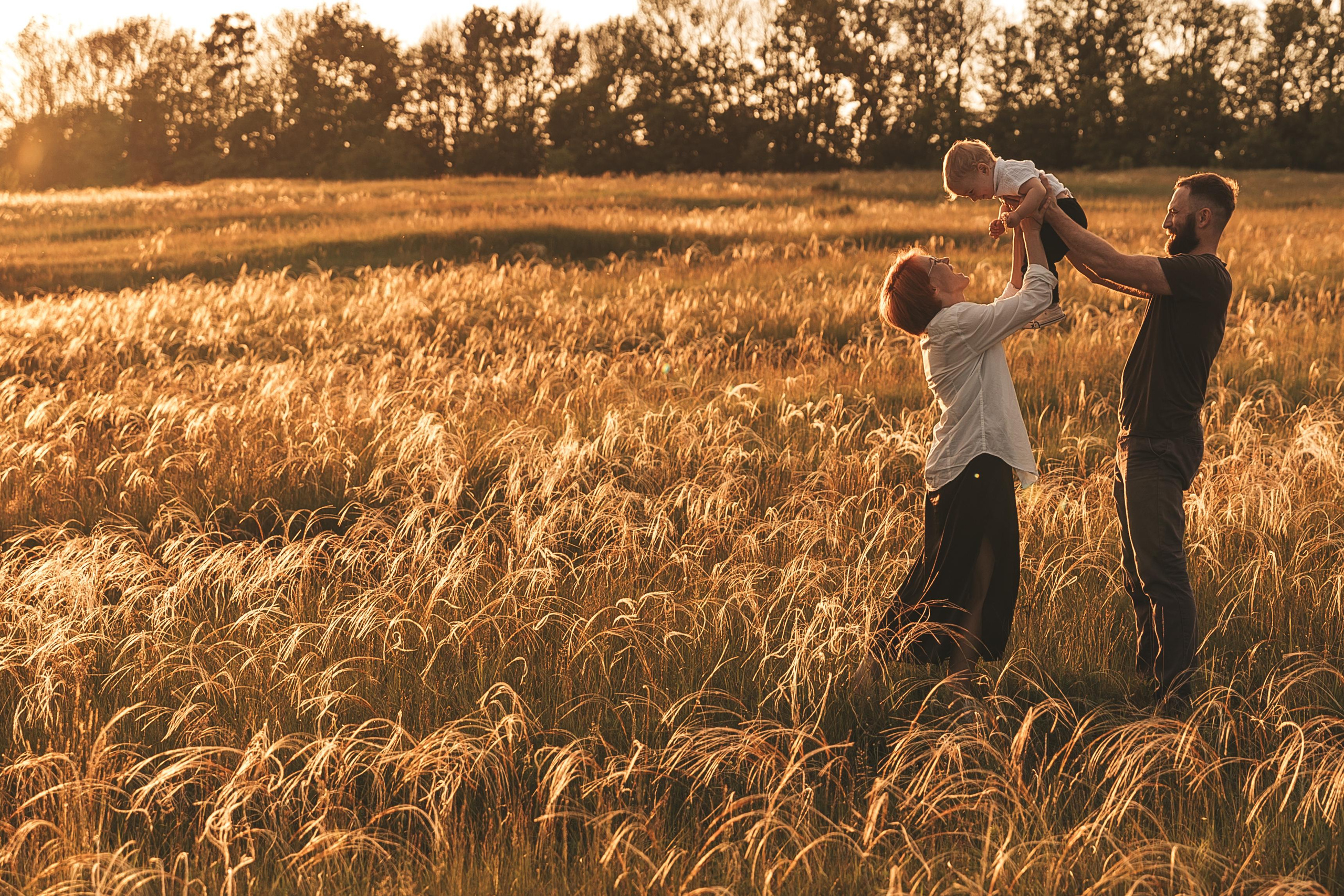 Семейная прогулка. Фотограф Максим Никонов