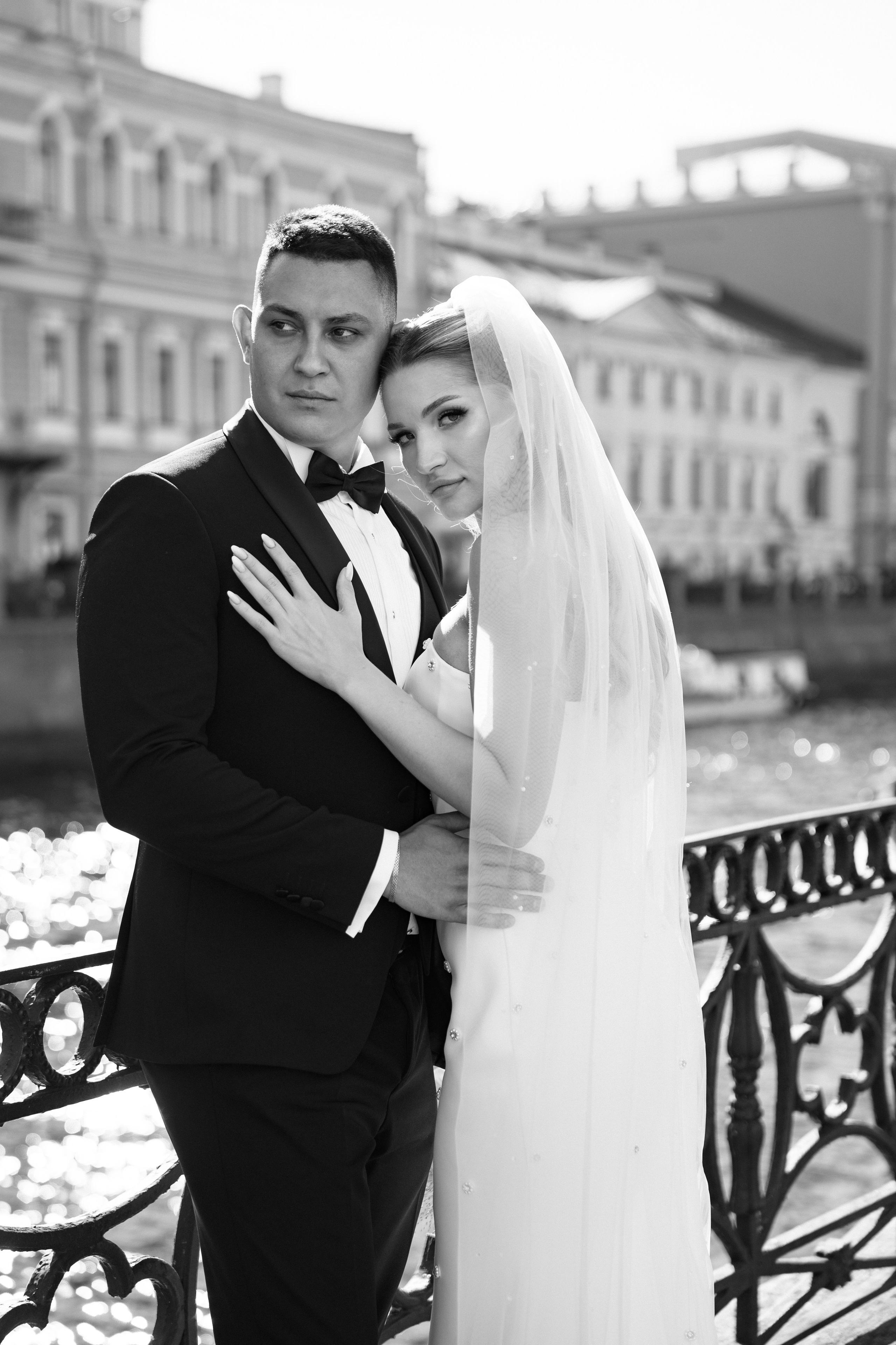 Виктория & Роман. Камерная городская свадьба в видовом ресторане в стиле современная классика. Свадебный фотограф организатор в Санкт-Петербурге Ассоль Опарина