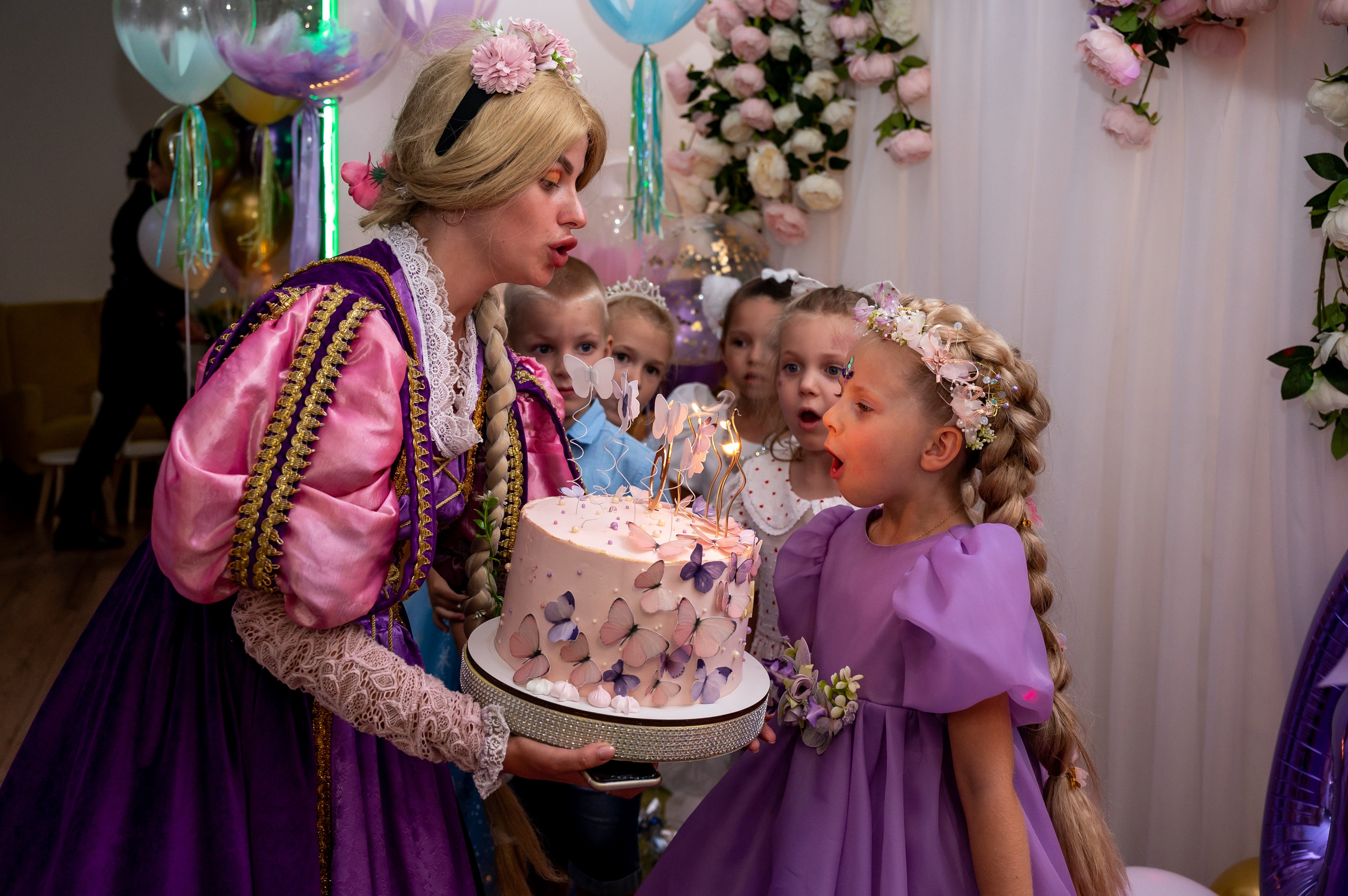 ДР в лофте с фокусником