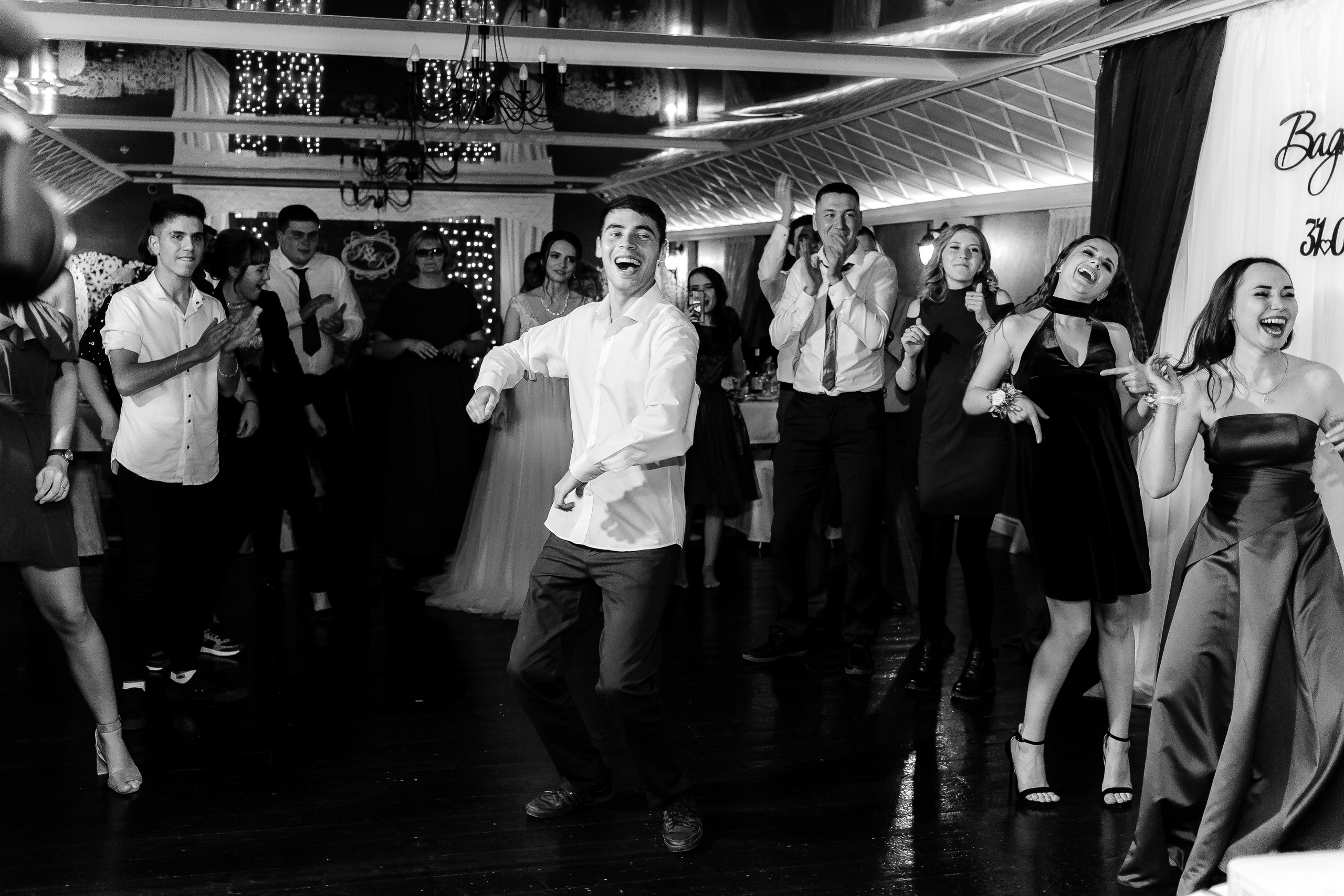 Элегантность. Сдержанность. Но эмоции прорвались!). Фотограф  Уфа, Москва, Казань, Питер Ильдар Кудабаев