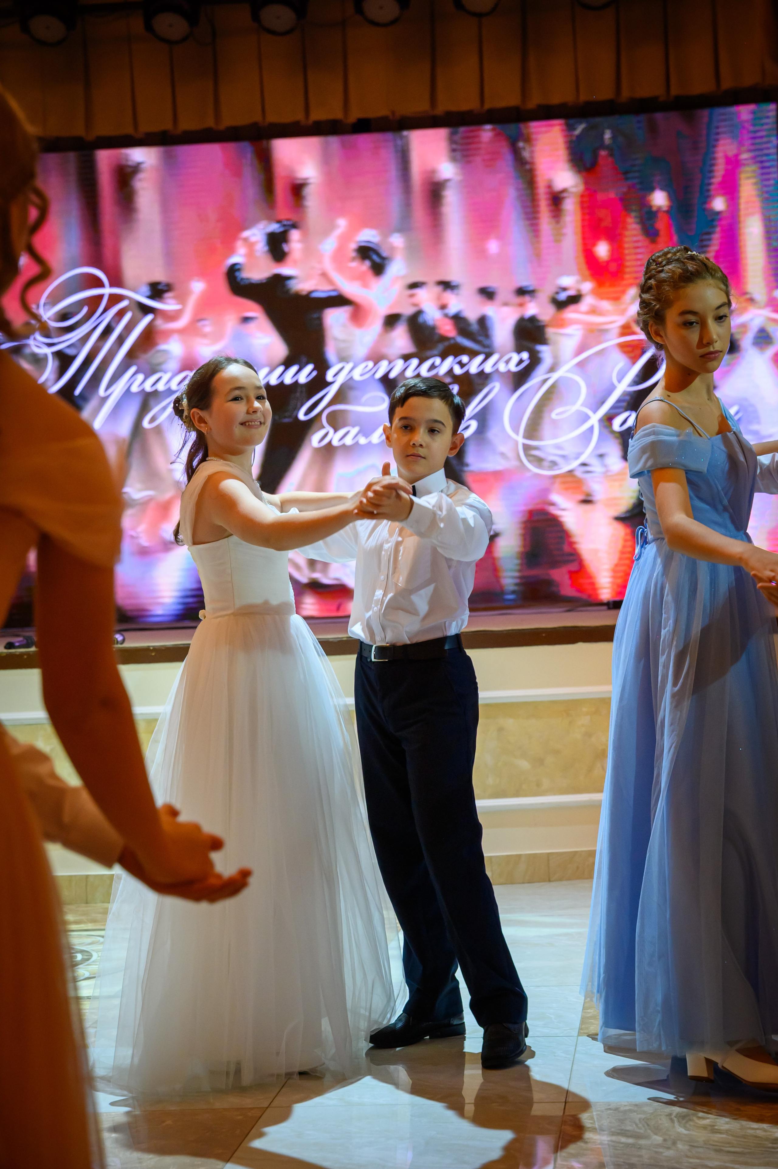 Бал ФМШ 7 класс. Фотограф новорожденных, семейный детский в Тюмени Татьяна Морозова