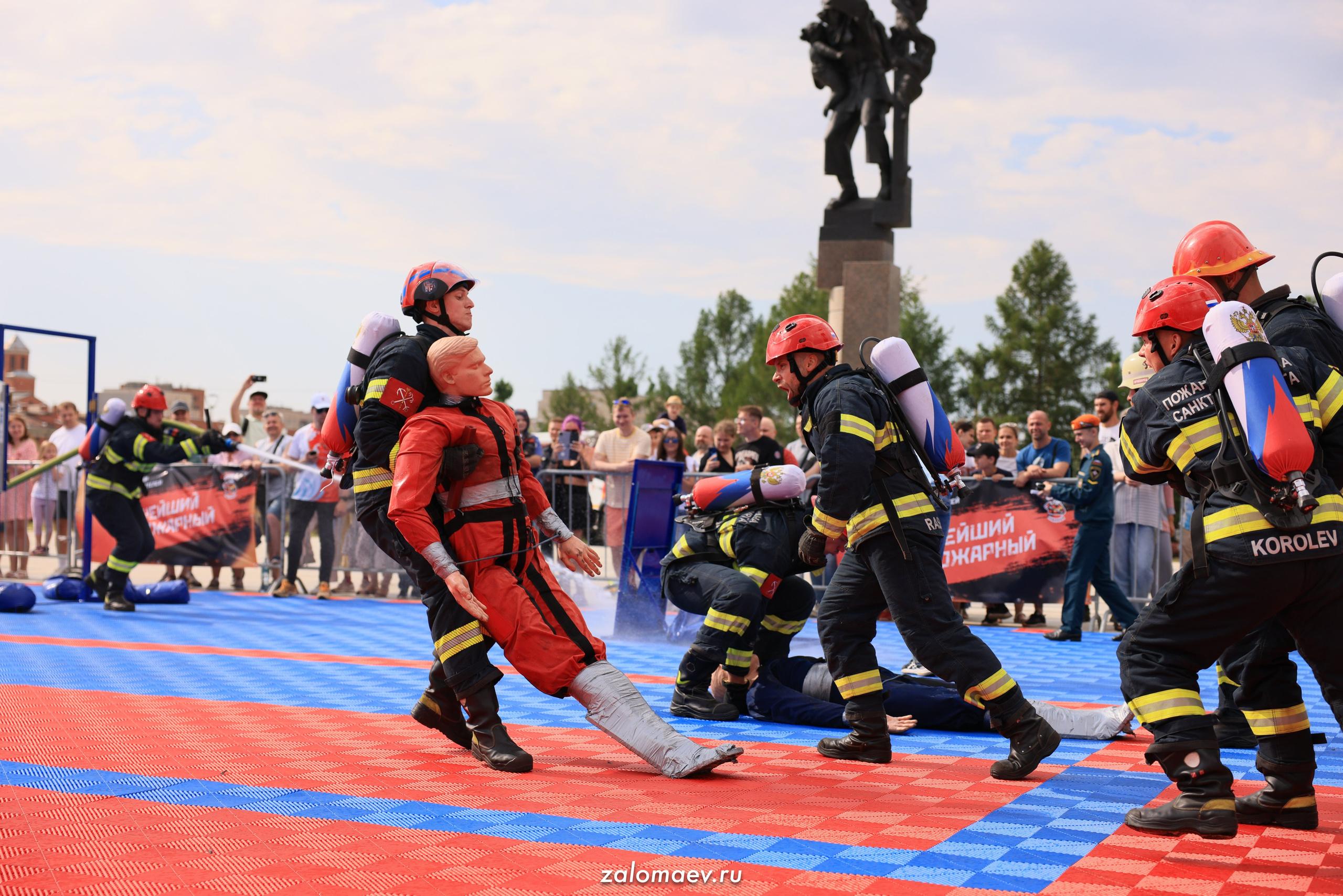 Сильнейший пожарный. Фотограф Александр Заломаев