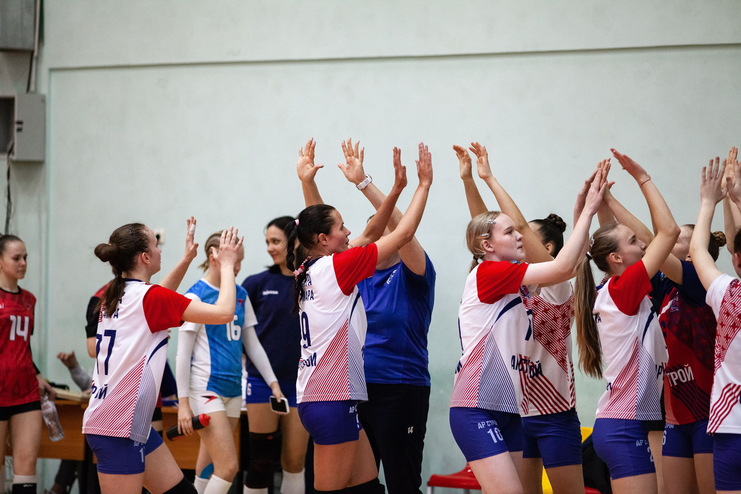 Искра (Самара) — Динамо (Киров). Фотография