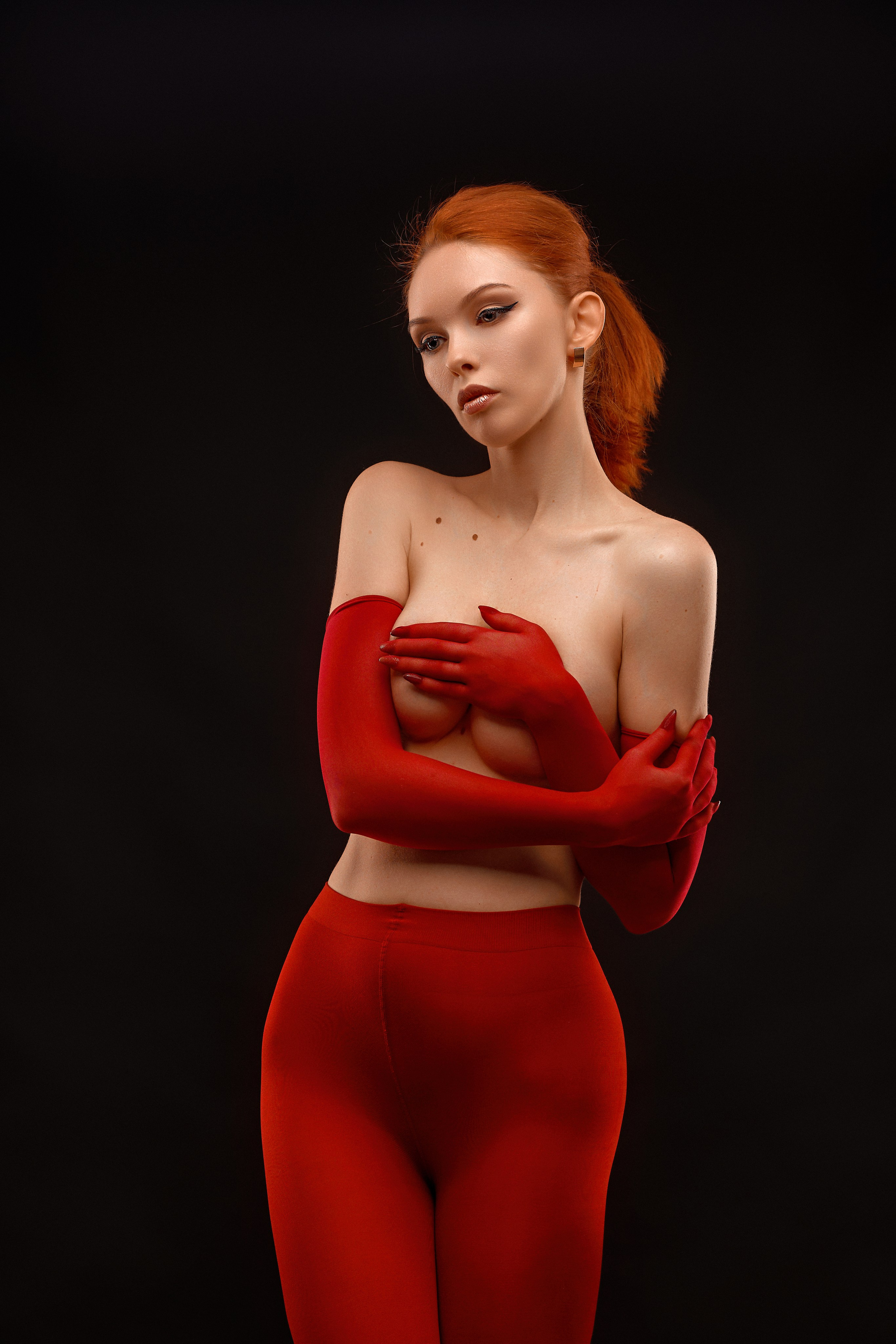 Анна в красном. Фотограф в Тольятти Вячеслав Цуркан