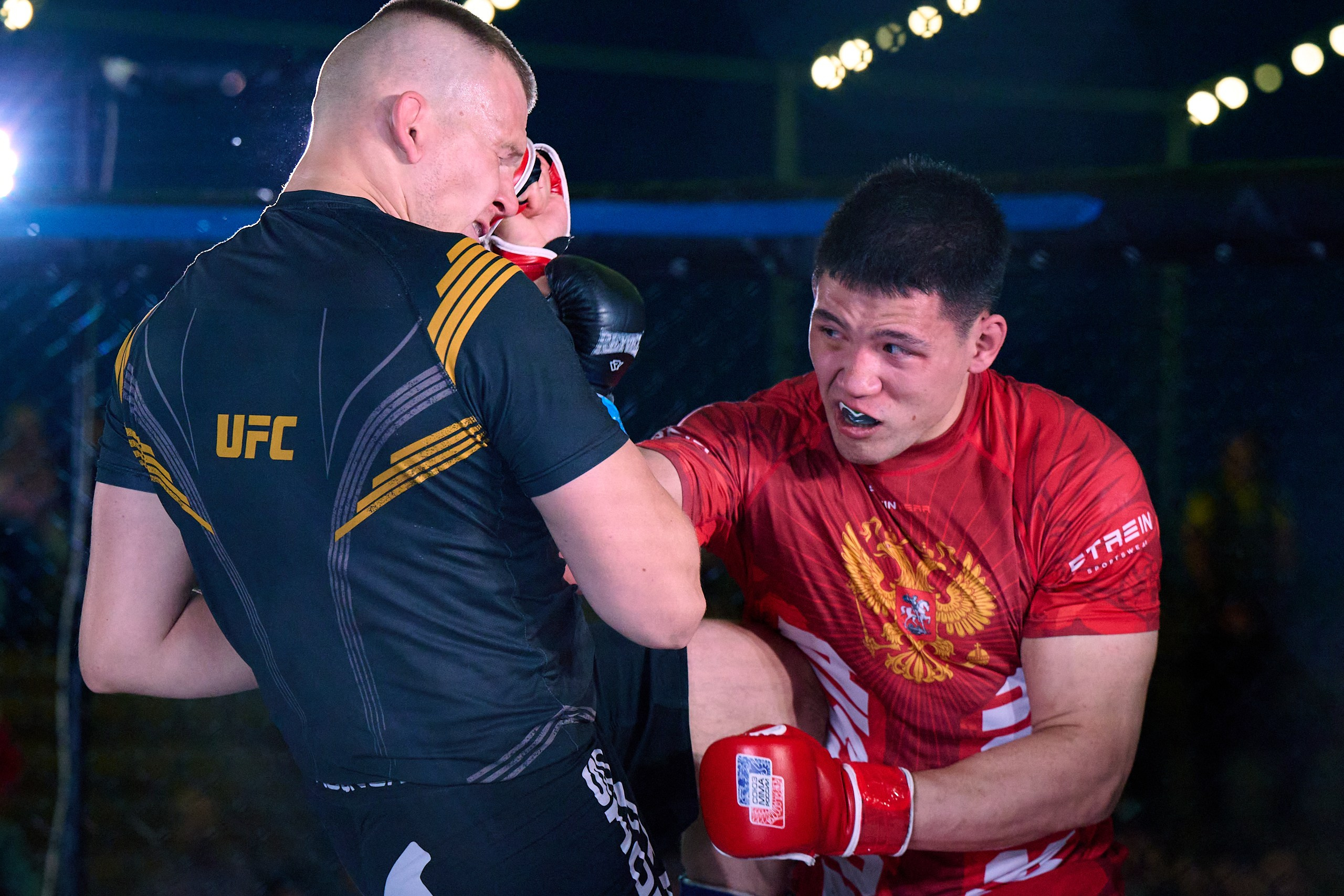 ММА. Битва на Иже-4. Спортивный репортажный фотограф в Ижевске Сергей Мерзляков