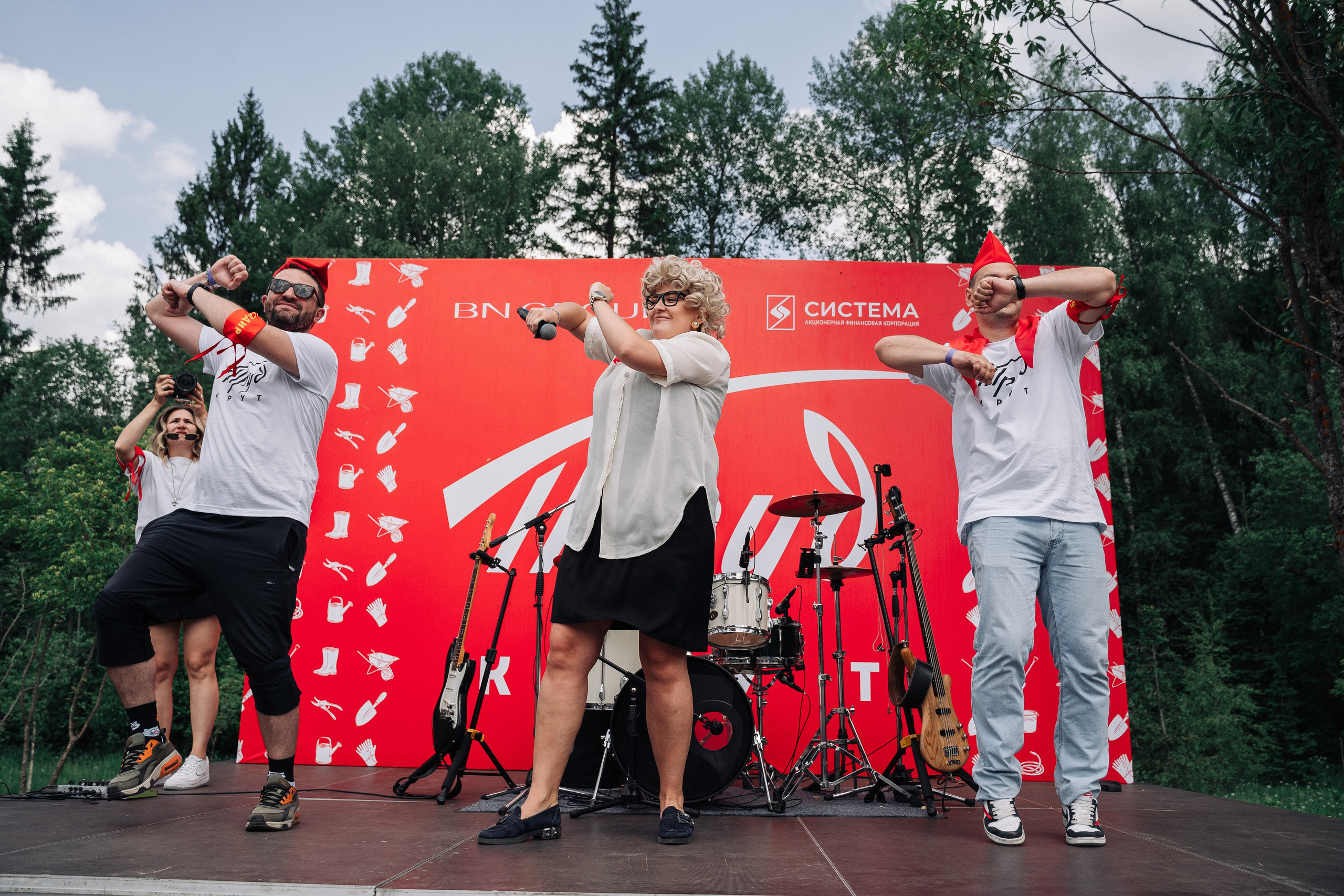 Пионерский «СУББОТНИК» в COSMOS Collection Изумрудный лес. Свадебный и семейный фотограф в Москве и МО Геннадий Туманцев