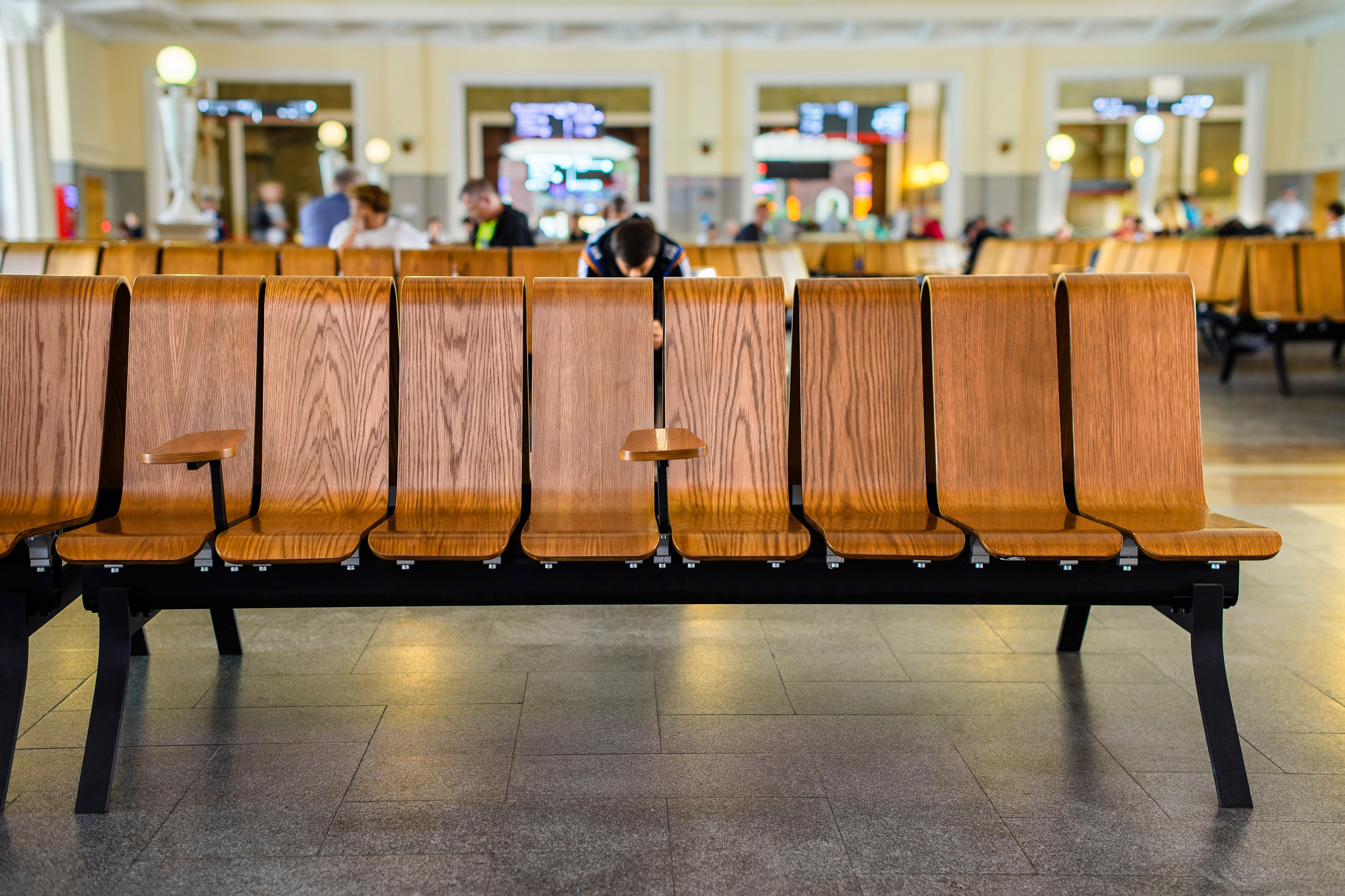 Железнодорожный вокзал Новосибирск-Главный. Фотограф Сергей Сергеев
