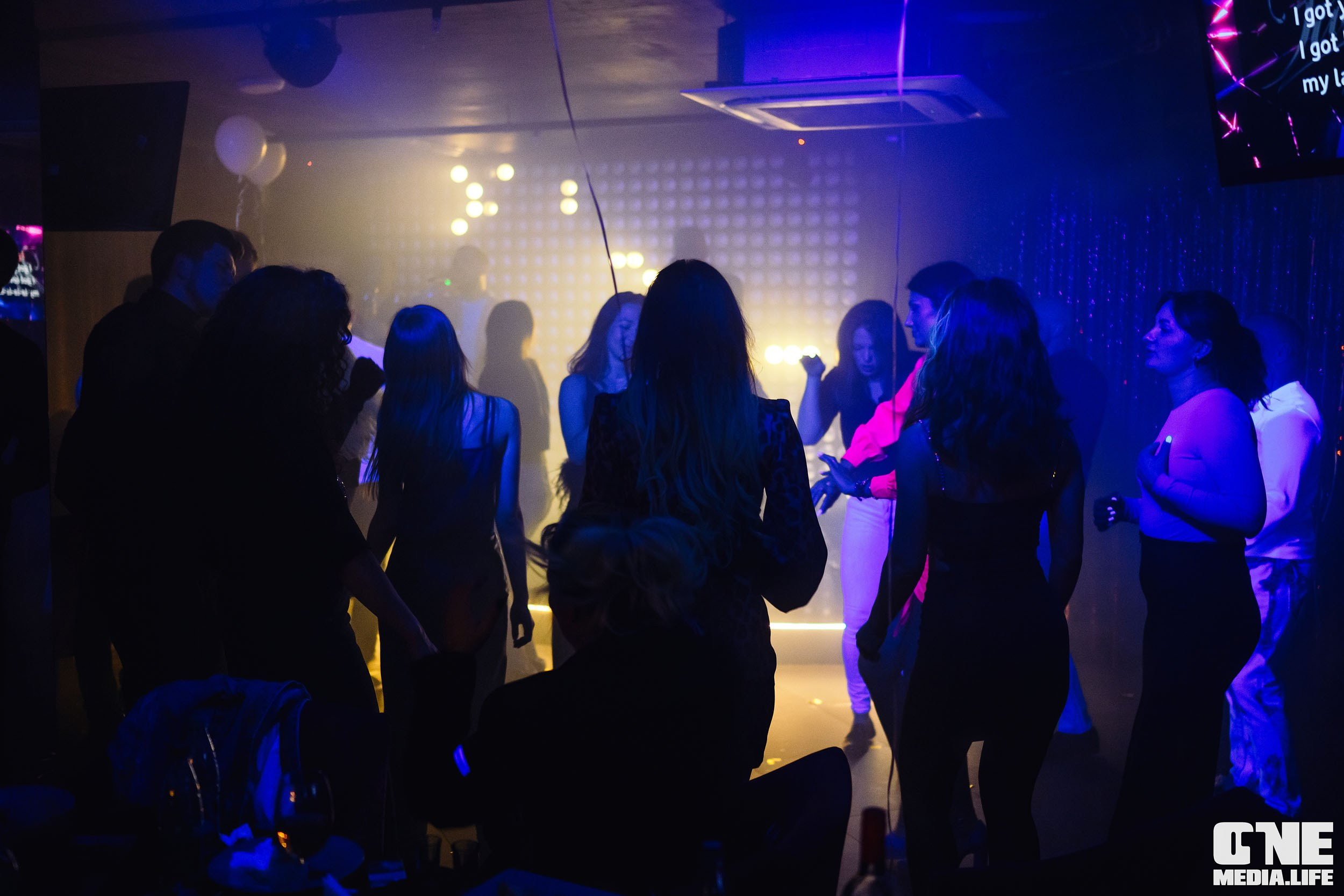 Фоторепортаж из караоке-клуба Эйфория. One Media Life: фоторепортажи, фотоотчеты с мероприятий и заведений