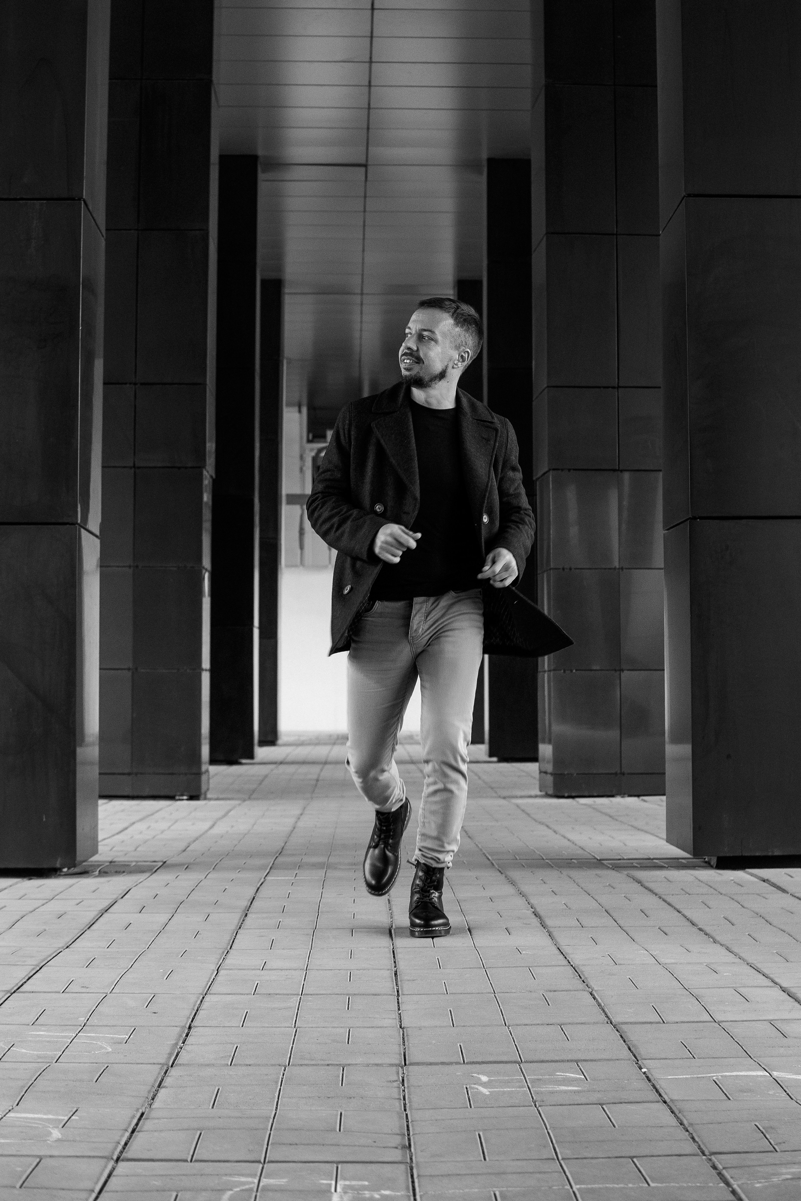 Мужская фотосессия в студии и на улице, подберем образ. Фотограф Алла Быкова