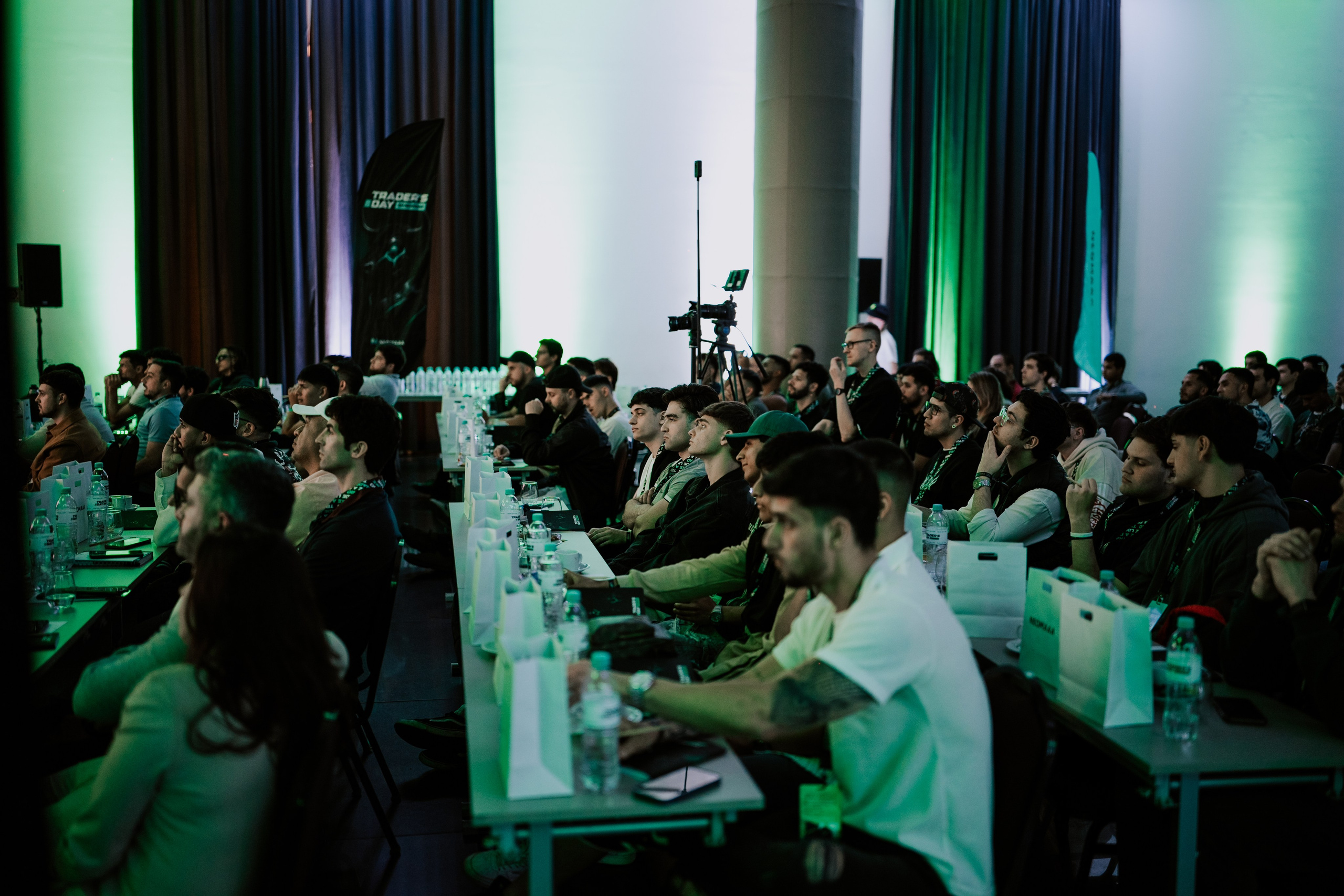 TRADERS DAY By NeomAAA Argentina. NeomAAA Funds Gallery