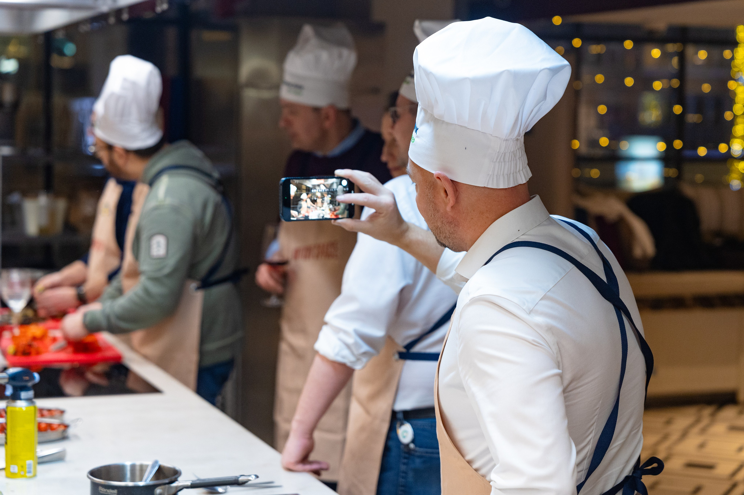 NOVIKOV SCHOOL — Умами зал. Фотограф Никита Комаров