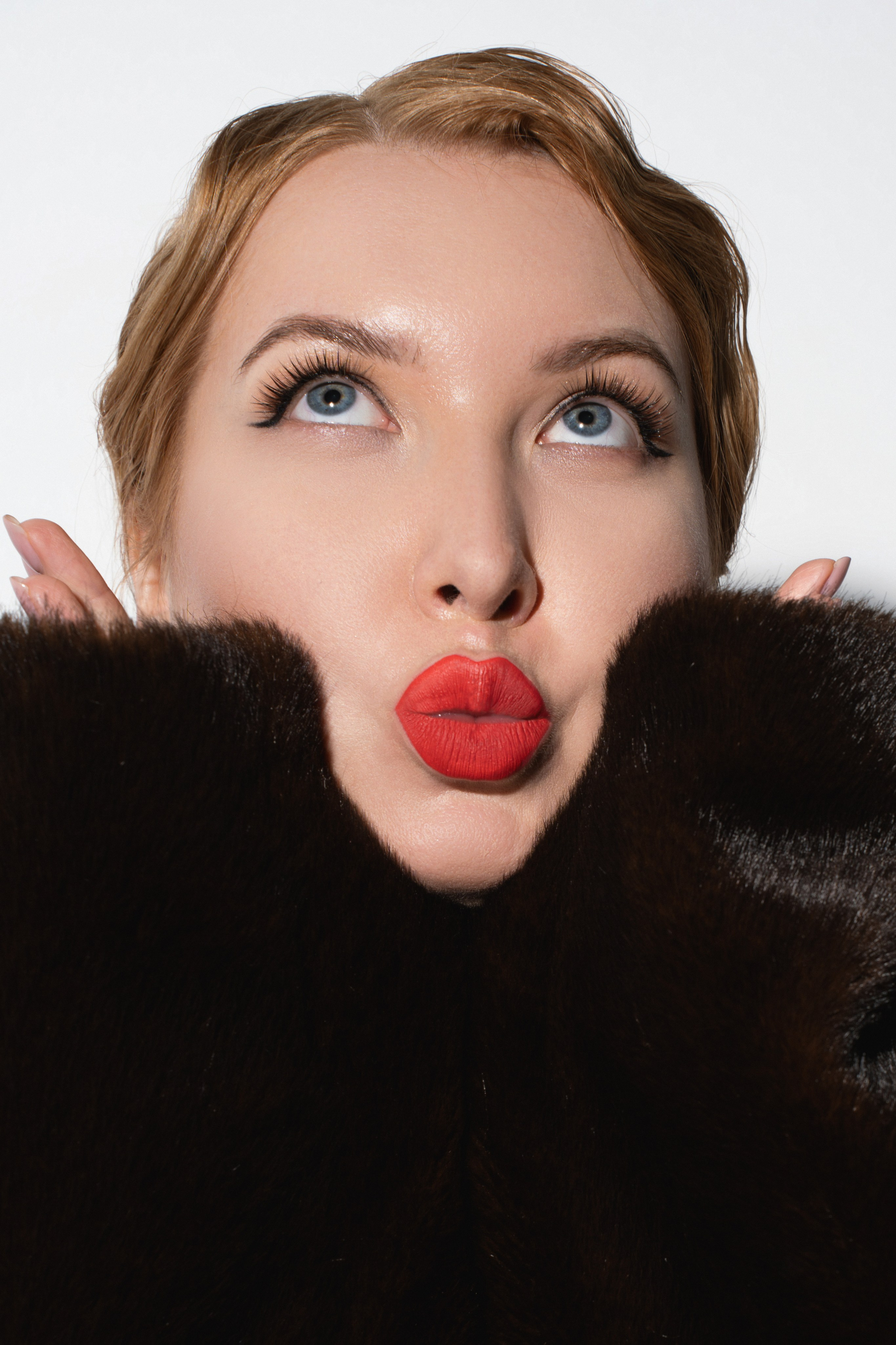 Женский портрет студия. Лиана Аскерова ваш фотограф в Санкт-Петербурге