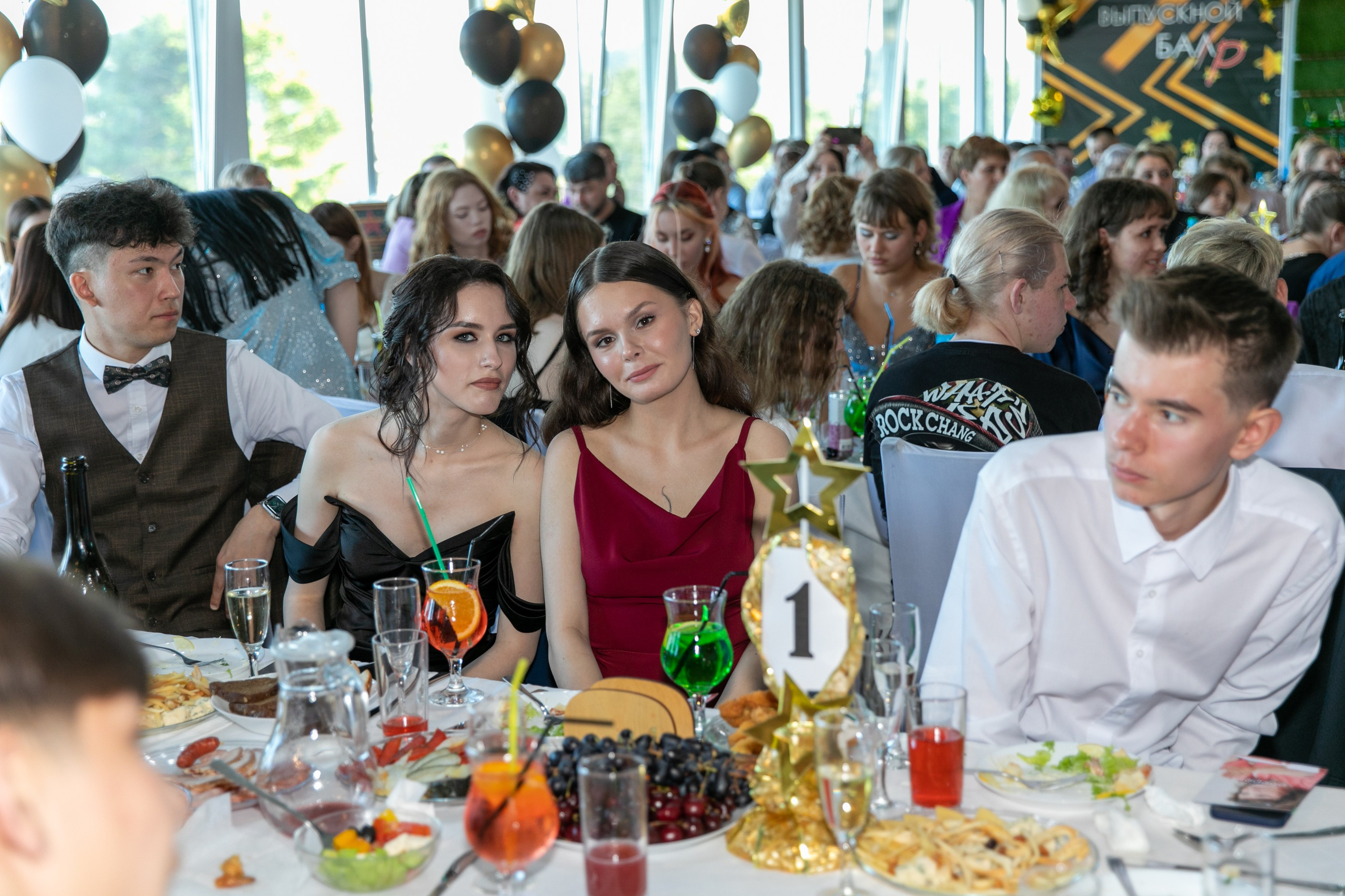 Выпускной 11 класс. Школьный и детский фотограф в Южно-Сахалинске Анастасия Лескова