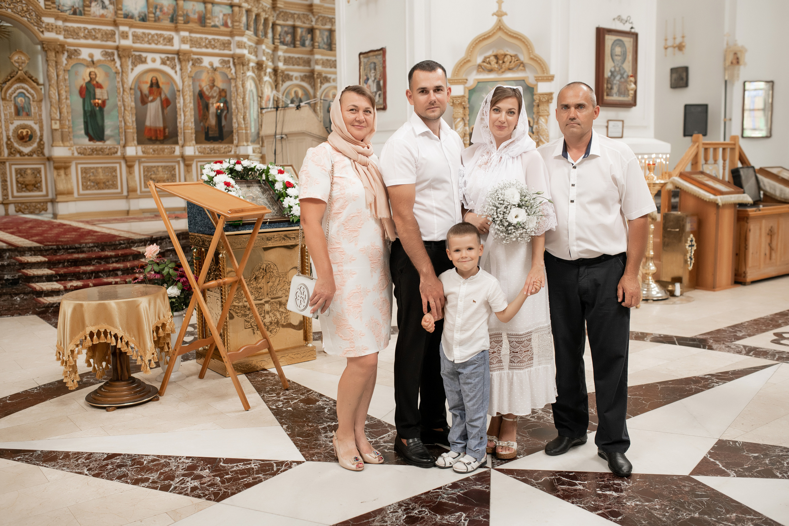 Роман и Юлия венчание. Свадебный фотограф Белгород Валуйки Старый Оскол Воронеж
