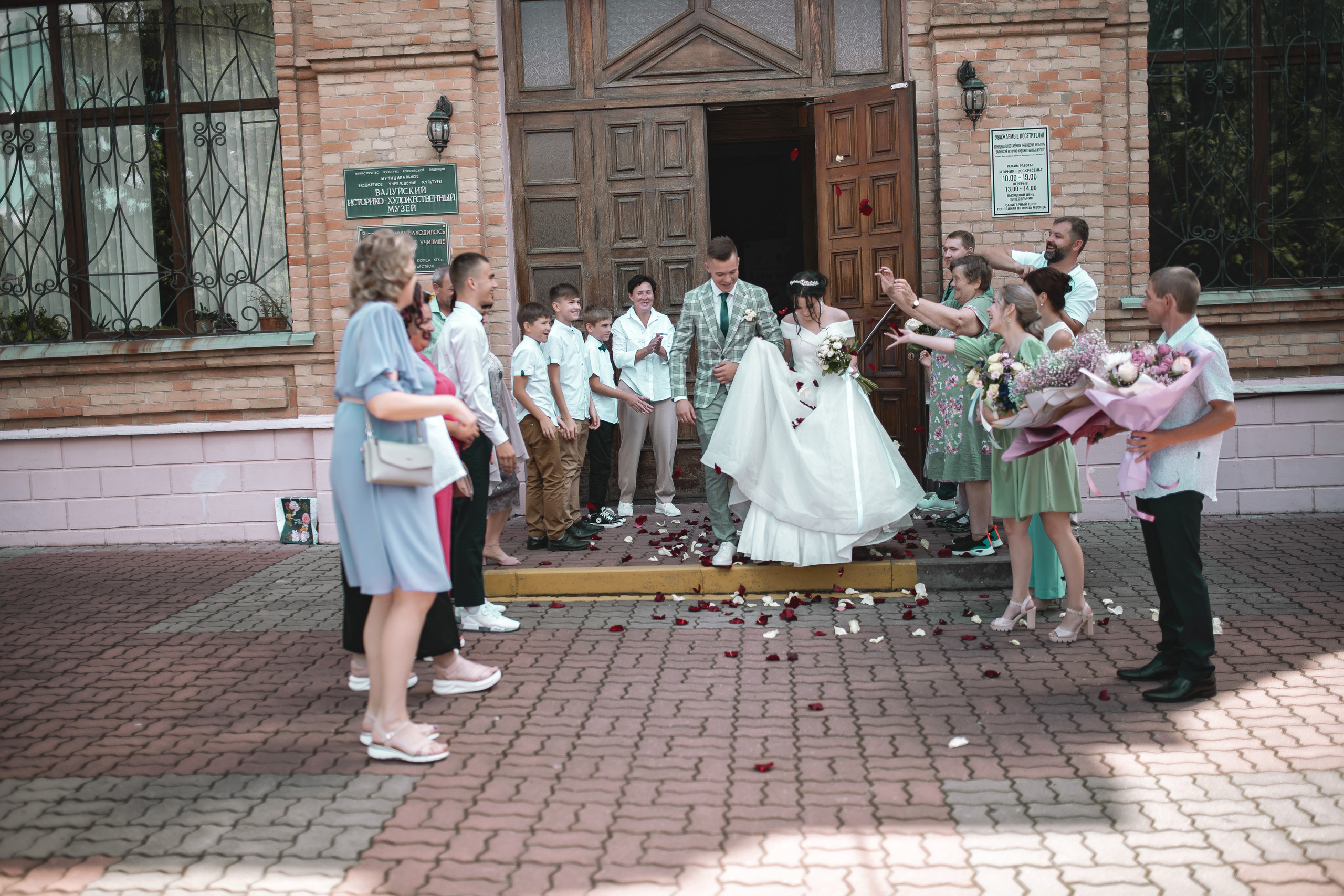 Илья и Виктория. Свадебный фотограф Белгород Валуйки Старый Оскол Воронеж