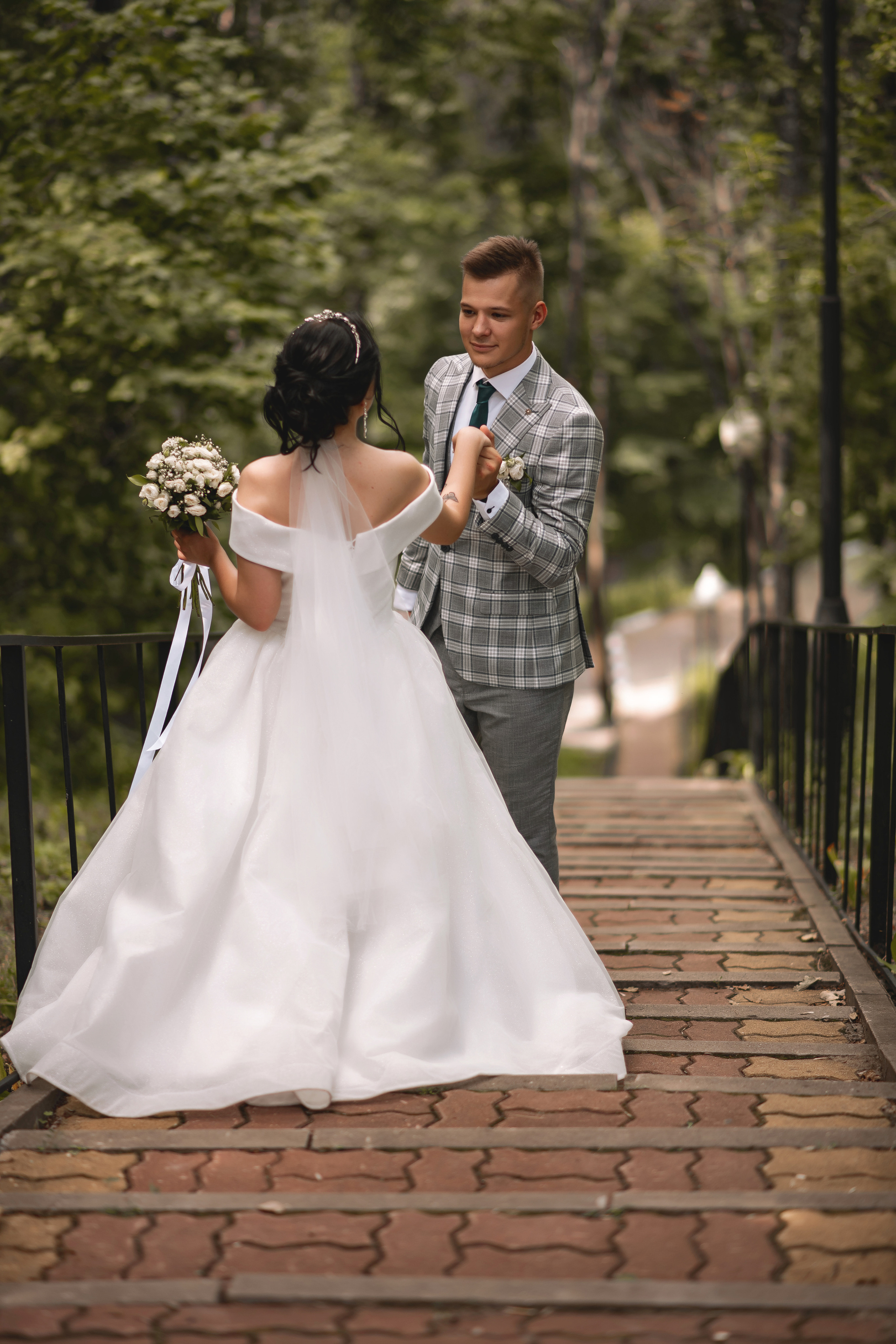 Илья и Виктория. Свадебный фотограф Белгород Валуйки Старый Оскол Воронеж