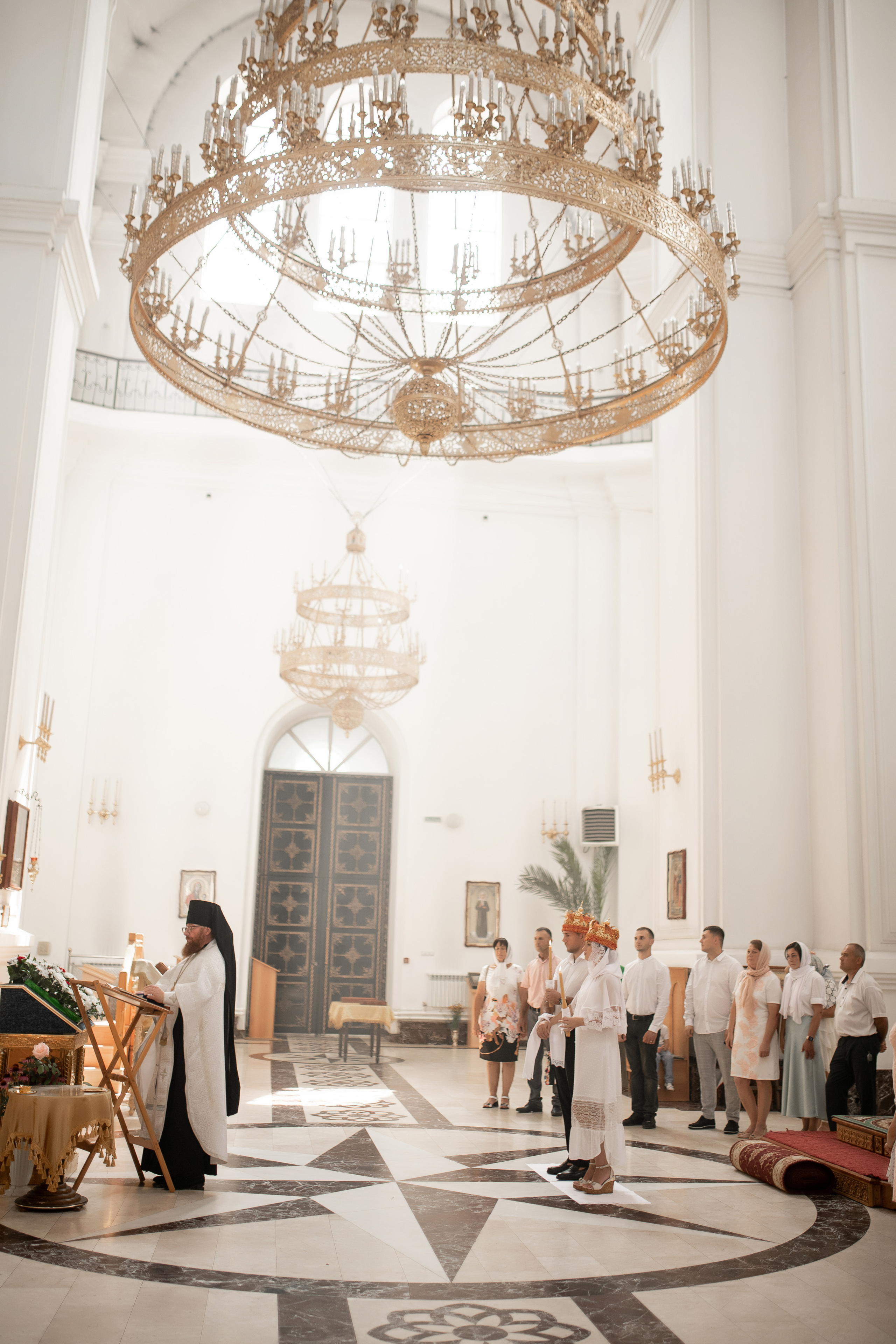 Роман и Юлия венчание. Свадебный фотограф Белгород Валуйки Старый Оскол Воронеж
