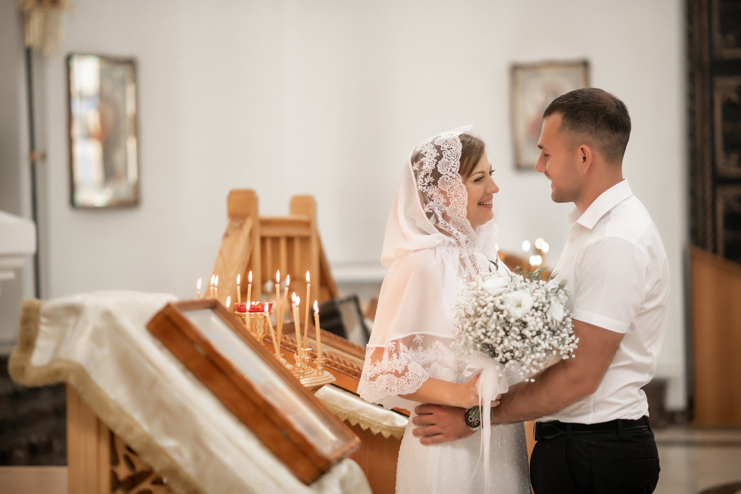 Роман и Юлия венчание. Свадебный фотограф Белгород Валуйки Старый Оскол Воронеж