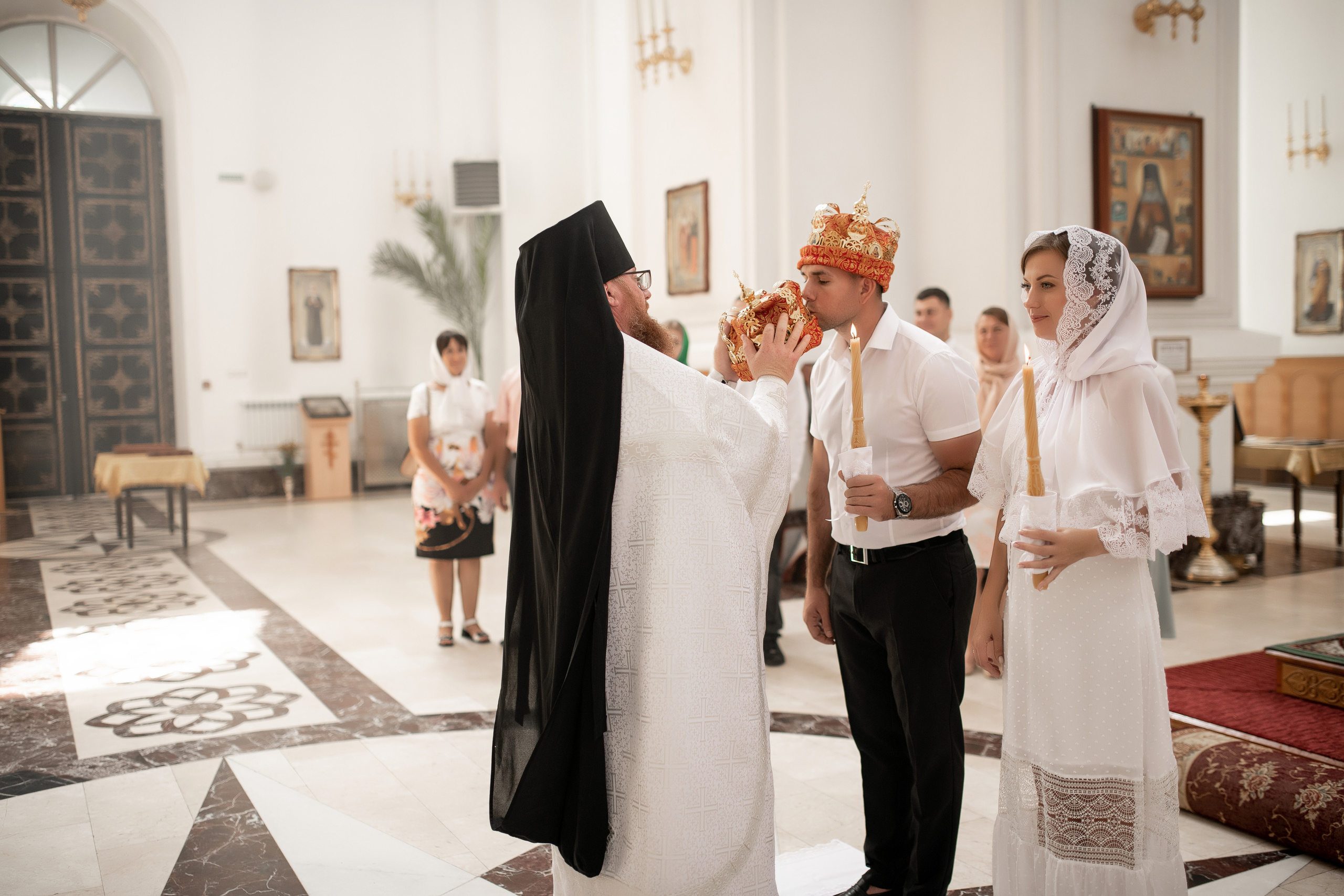 Роман и Юлия венчание. Свадебный фотограф Белгород Валуйки Старый Оскол Воронеж