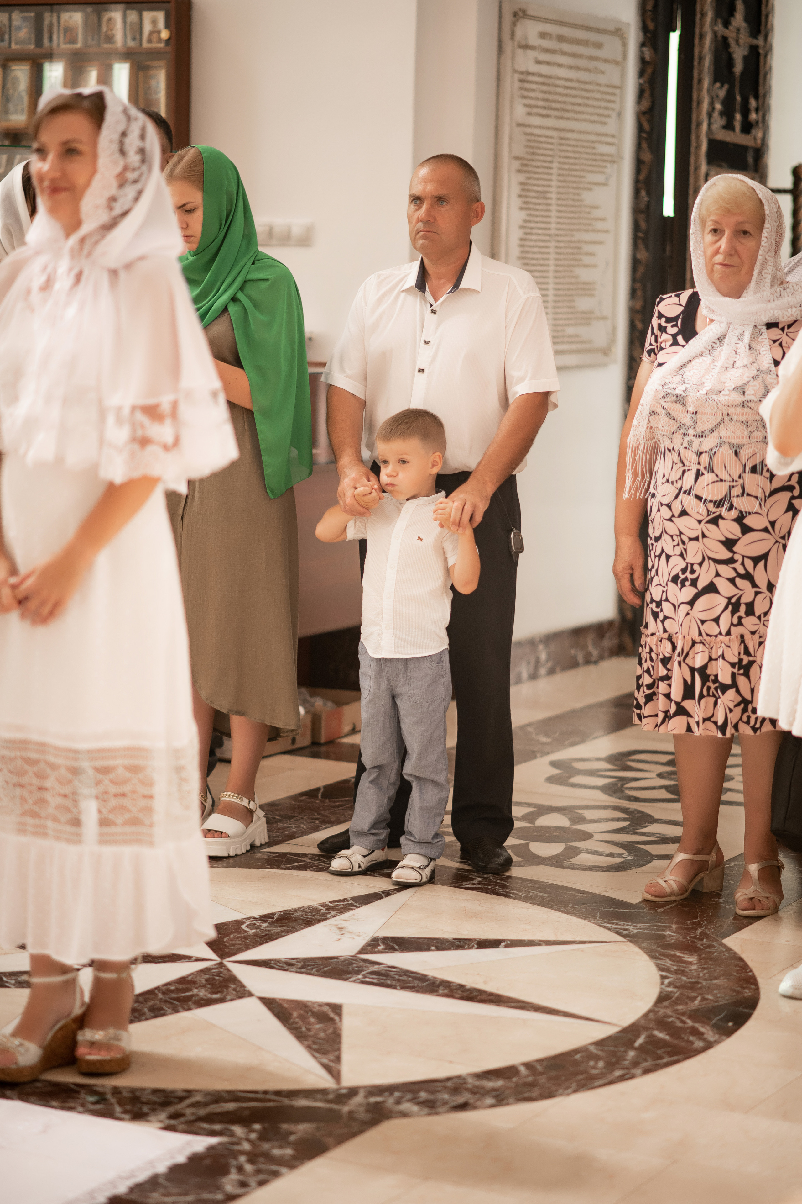 Роман и Юлия венчание. Свадебный фотограф Белгород Валуйки Старый Оскол Воронеж