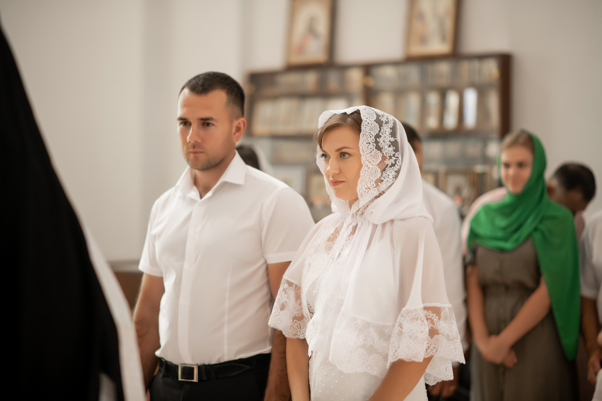 Роман и Юлия венчание. Свадебный фотограф Белгород Валуйки Старый Оскол Воронеж