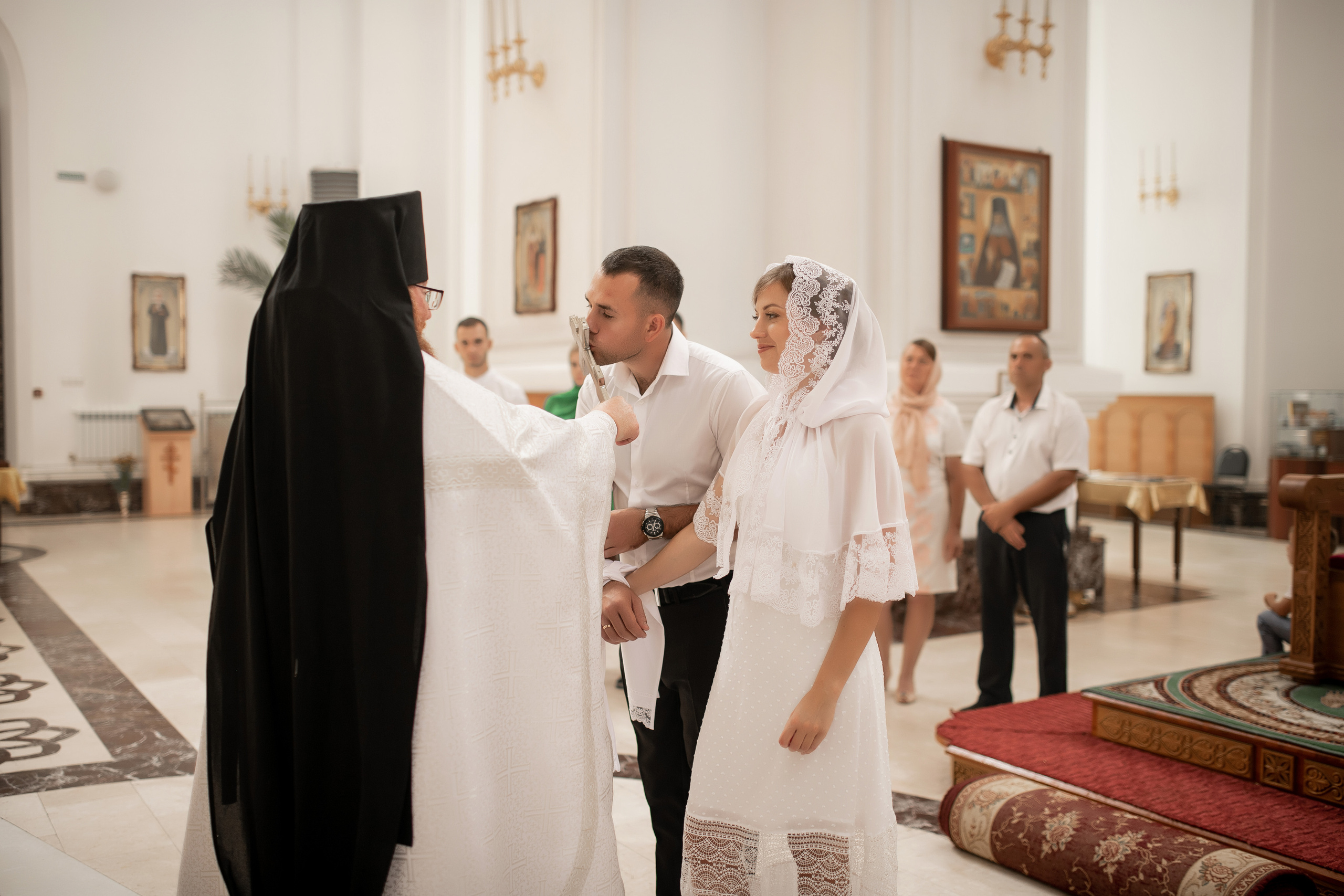 Роман и Юлия венчание. Свадебный фотограф Белгород Валуйки Старый Оскол Воронеж