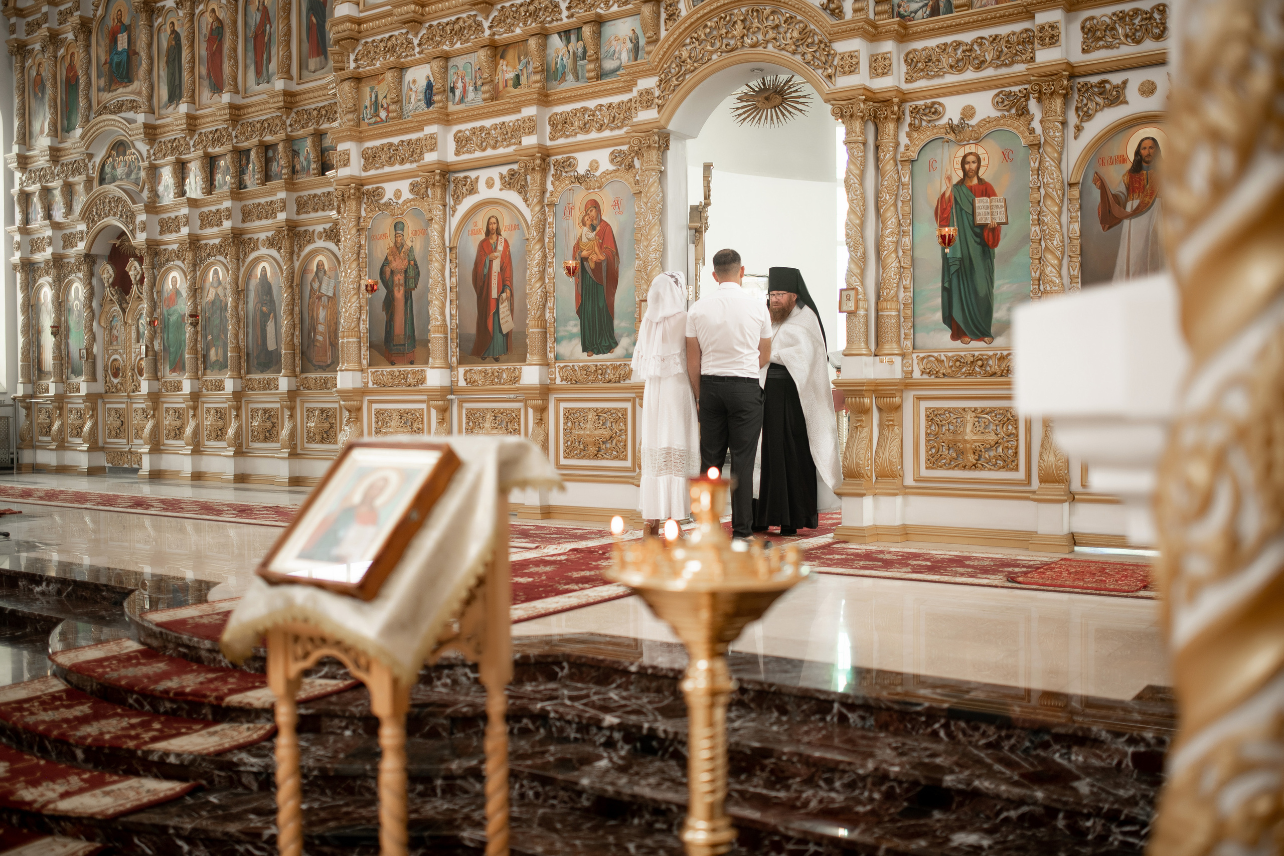 Роман и Юлия венчание. Свадебный фотограф Белгород Валуйки Старый Оскол Воронеж