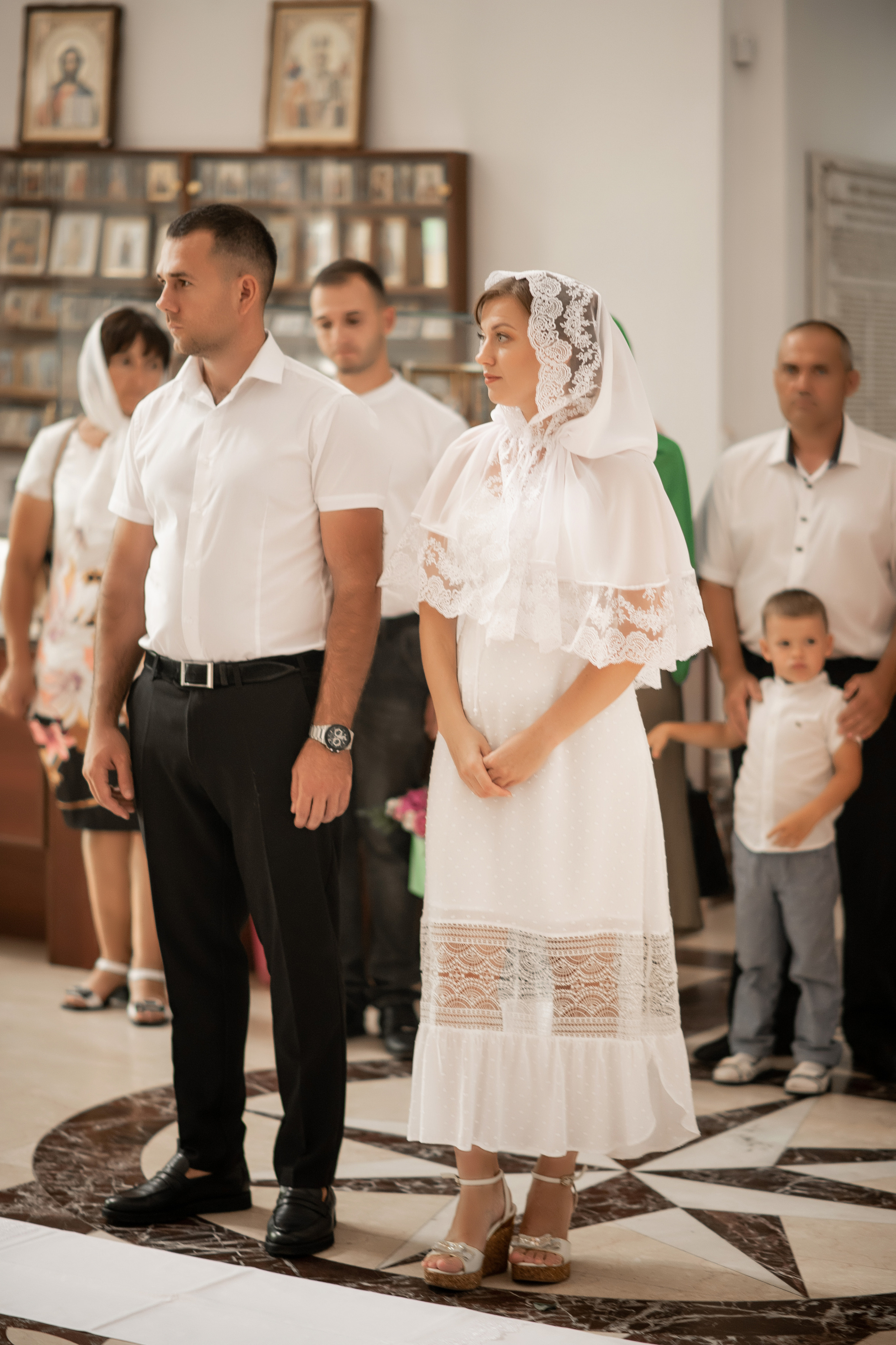 Роман и Юлия венчание. Свадебный фотограф Белгород Валуйки Старый Оскол Воронеж