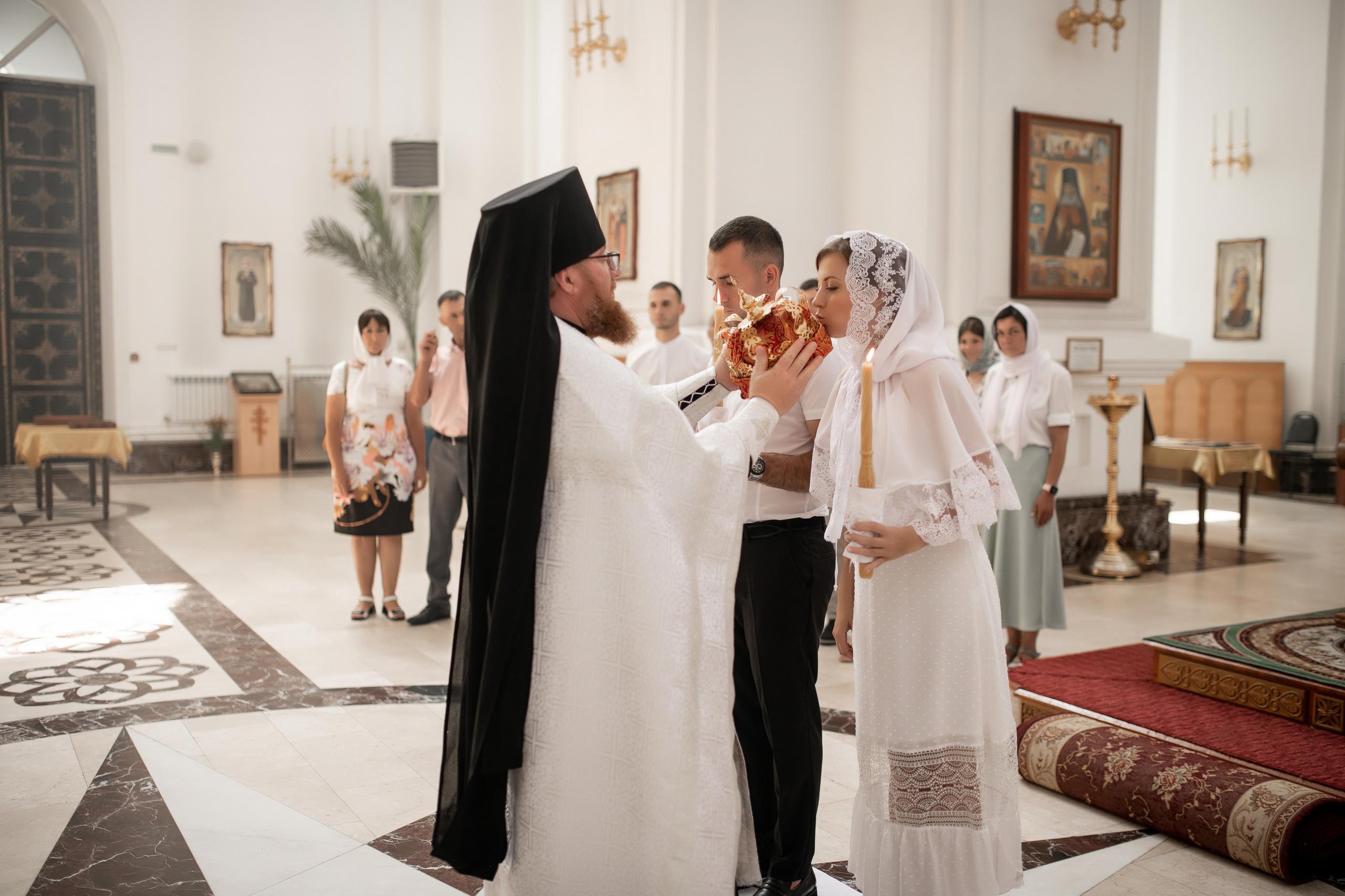 Роман и Юлия венчание. Свадебный фотограф Белгород Валуйки Старый Оскол Воронеж
