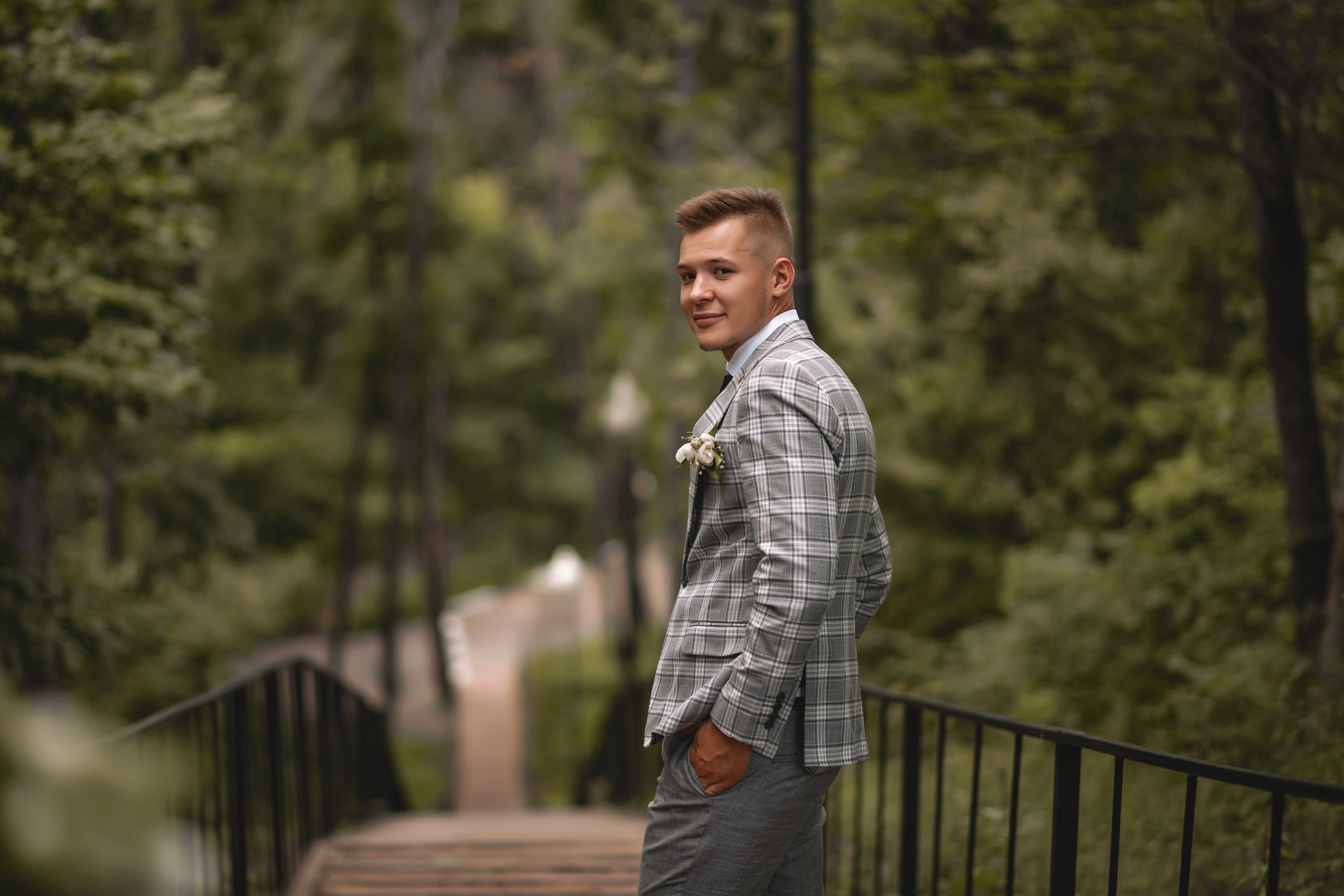 Илья и Виктория. Свадебный фотограф Белгород Валуйки Старый Оскол Воронеж