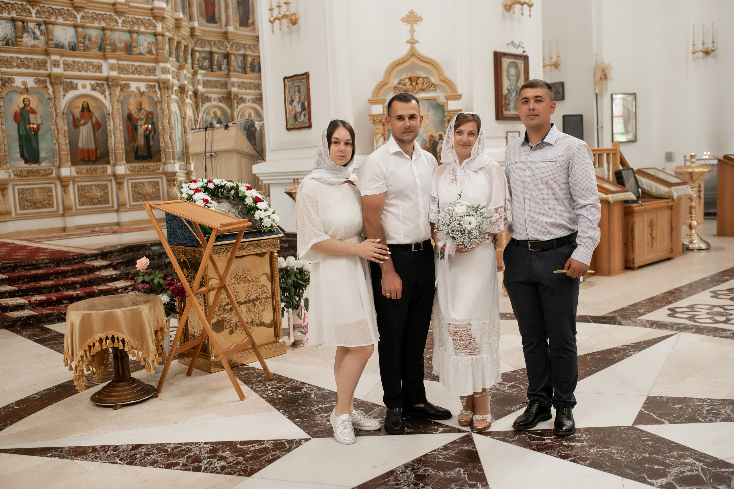 Роман и Юлия венчание. Свадебный фотограф Белгород Валуйки Старый Оскол Воронеж