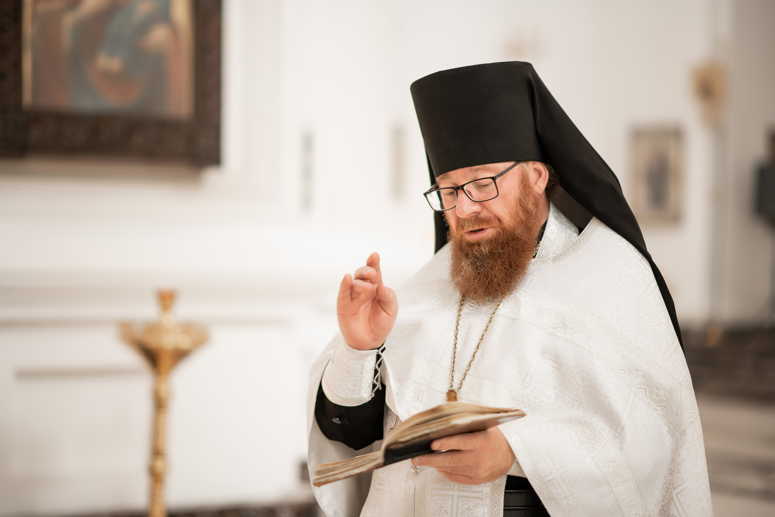 Роман и Юлия венчание. Свадебный фотограф Белгород Валуйки Старый Оскол Воронеж