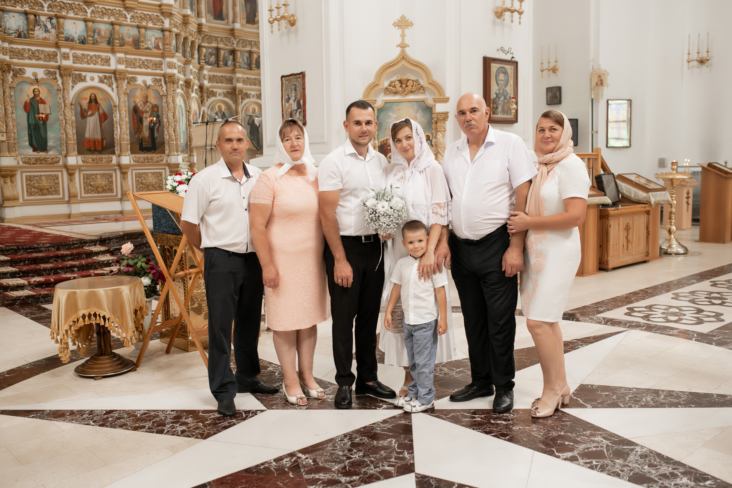 Роман и Юлия венчание. Свадебный фотограф Белгород Валуйки Старый Оскол Воронеж