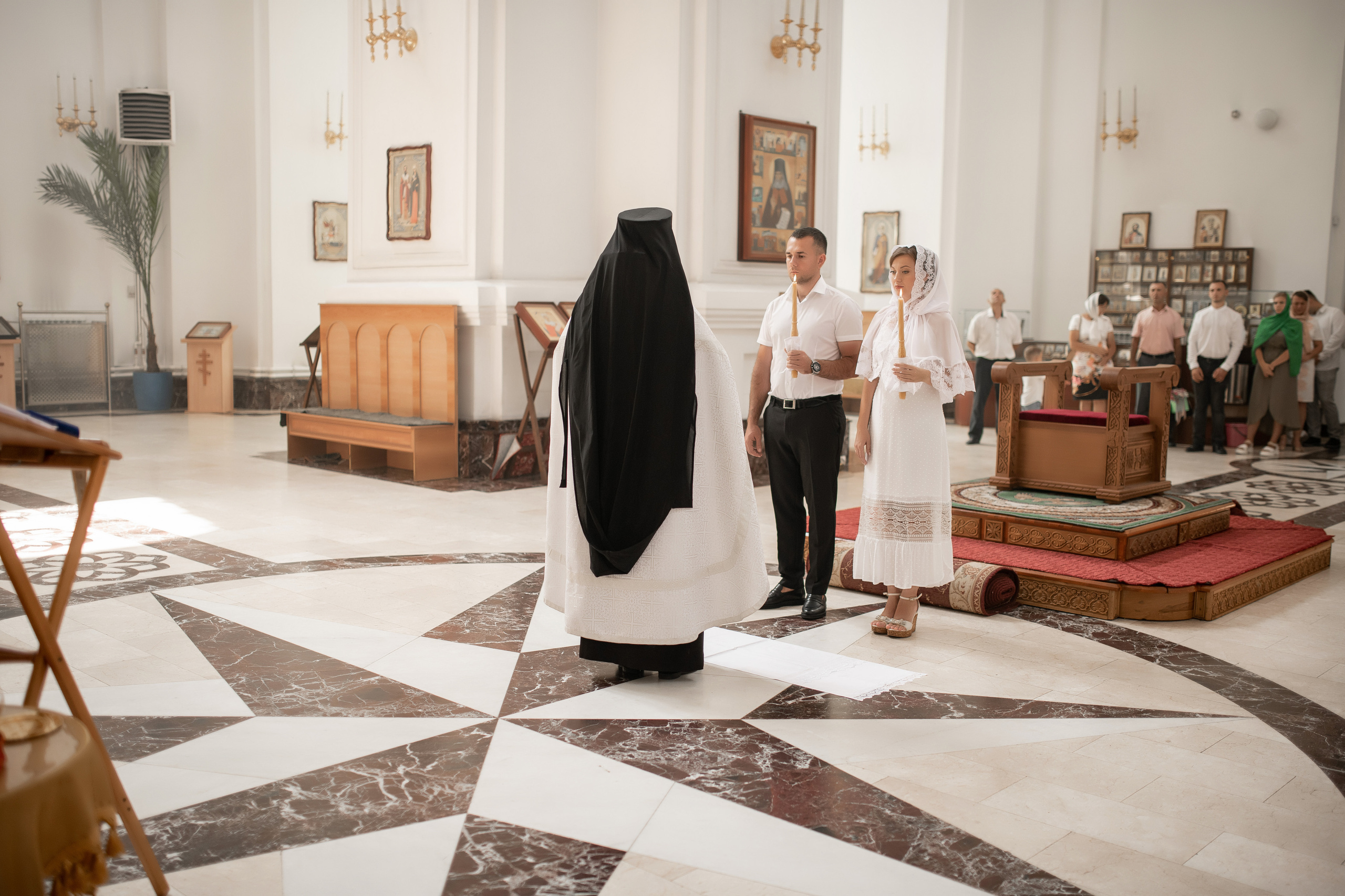 Роман и Юлия венчание. Свадебный фотограф Белгород Валуйки Старый Оскол Воронеж