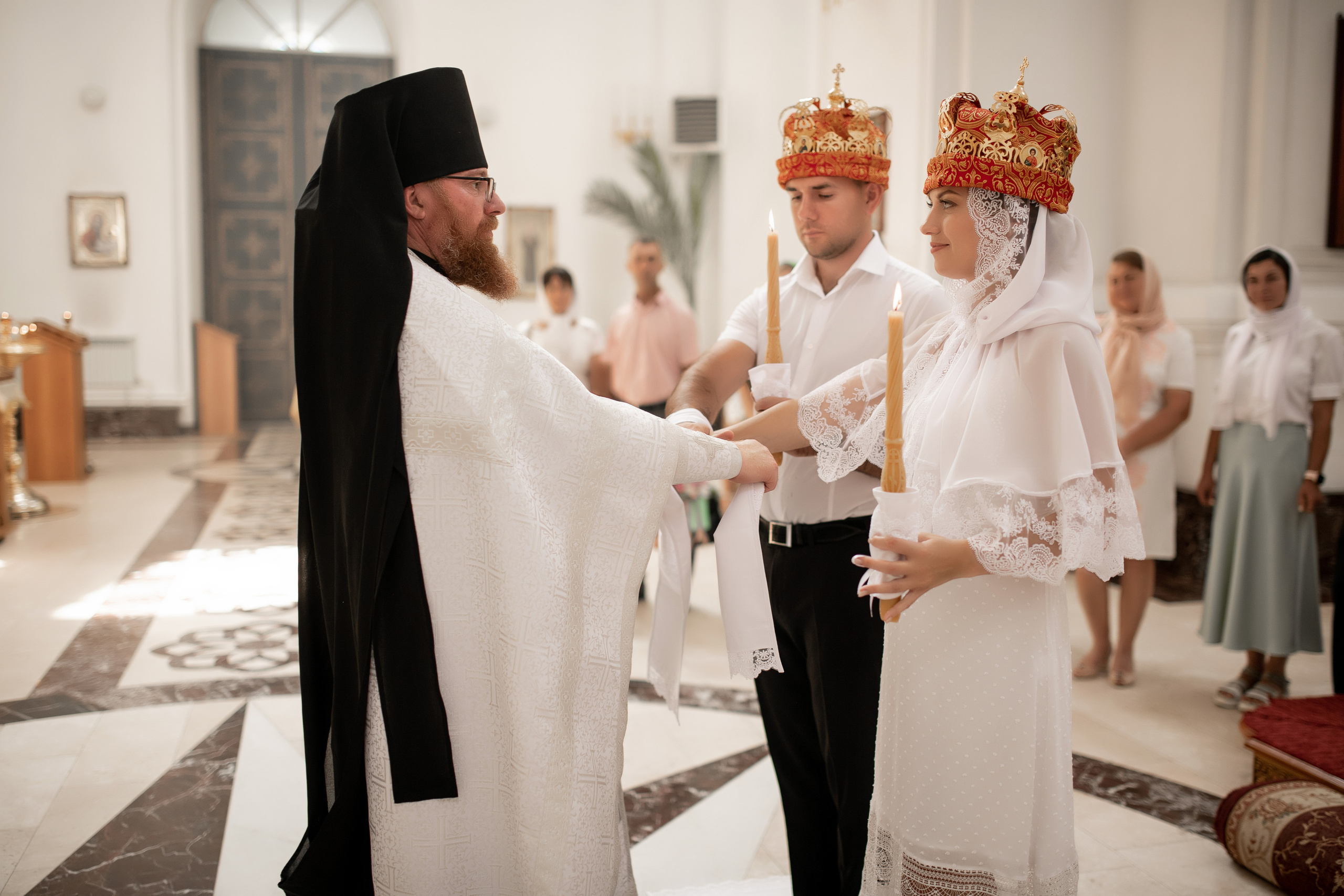 Роман и Юлия венчание. Свадебный фотограф Белгород Валуйки Старый Оскол Воронеж