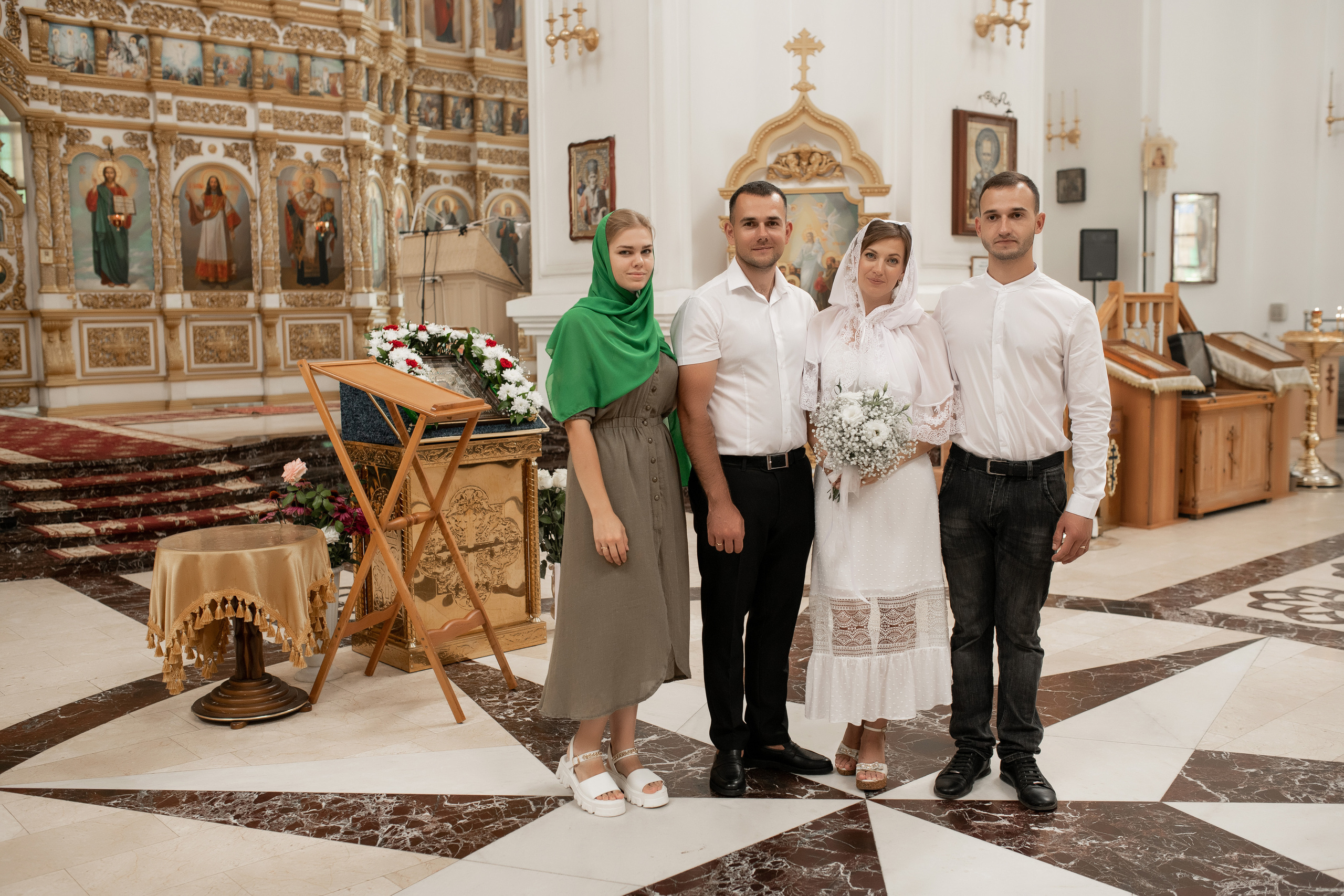 Роман и Юлия венчание. Свадебный фотограф Белгород Валуйки Старый Оскол Воронеж