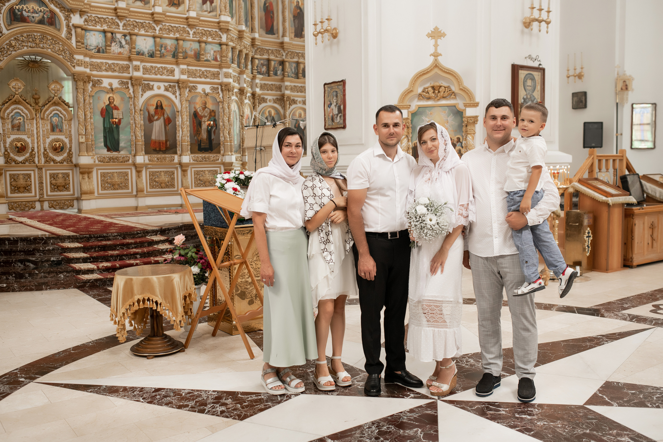 Роман и Юлия венчание. Свадебный фотограф Белгород Валуйки Старый Оскол Воронеж