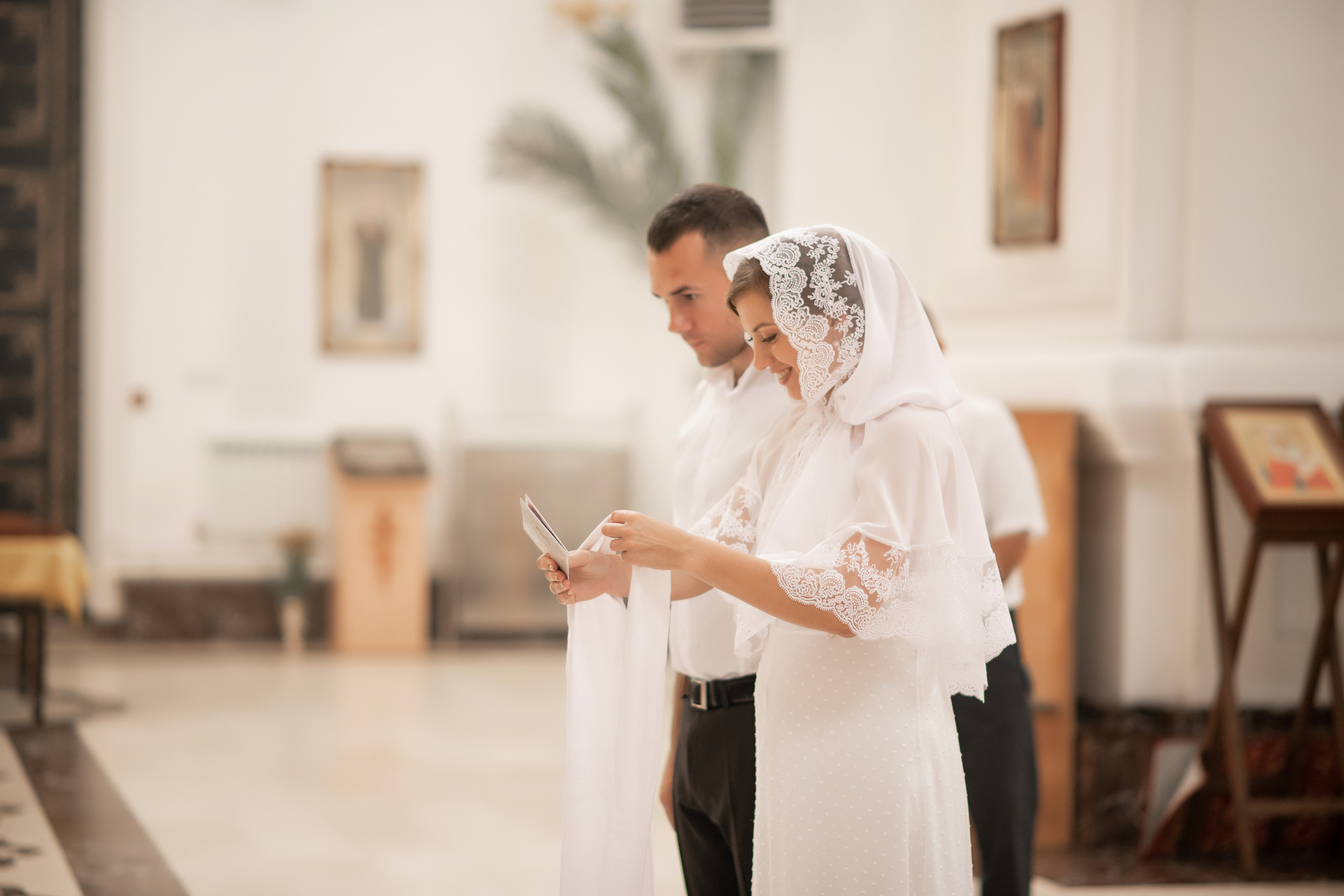 Роман и Юлия венчание. Свадебный фотограф Белгород Валуйки Старый Оскол Воронеж