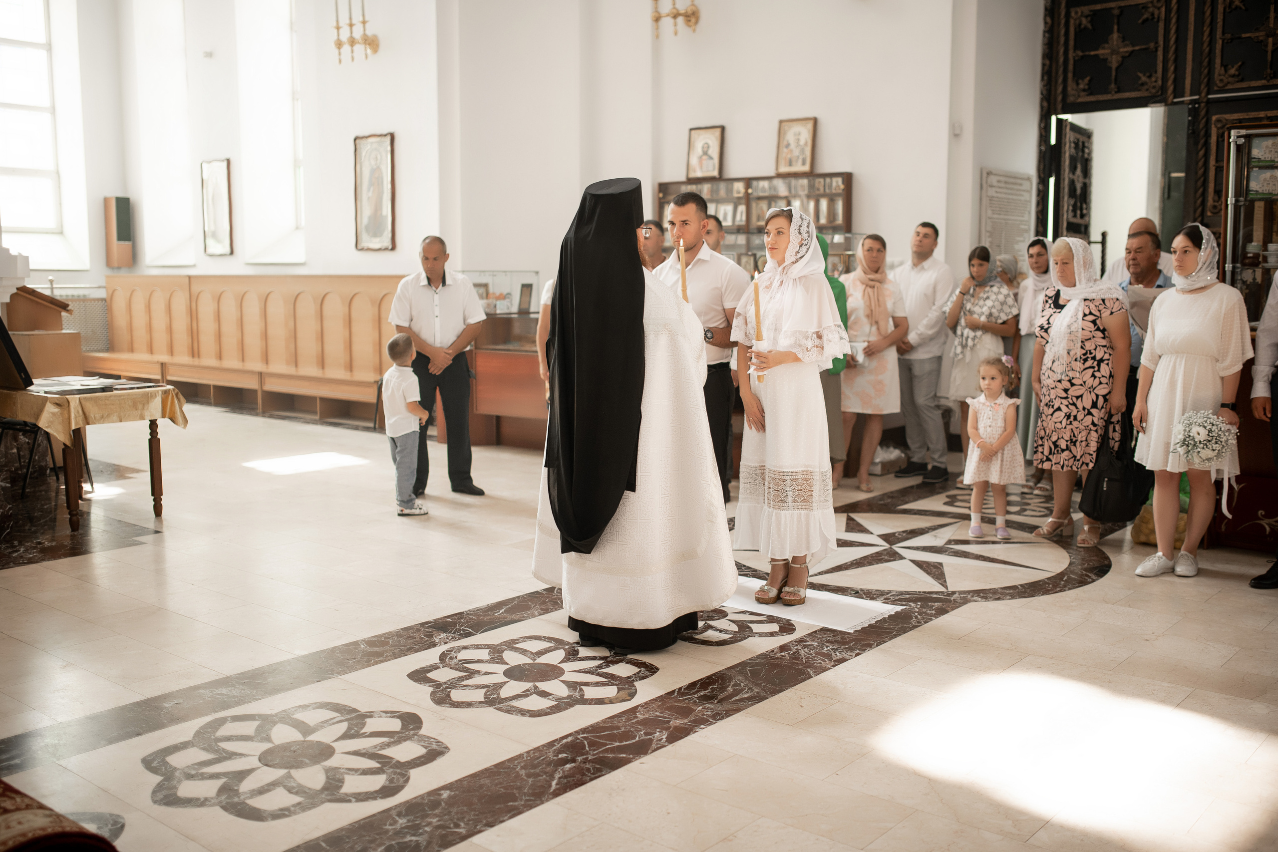 Роман и Юлия венчание. Свадебный фотограф Белгород Валуйки Старый Оскол Воронеж