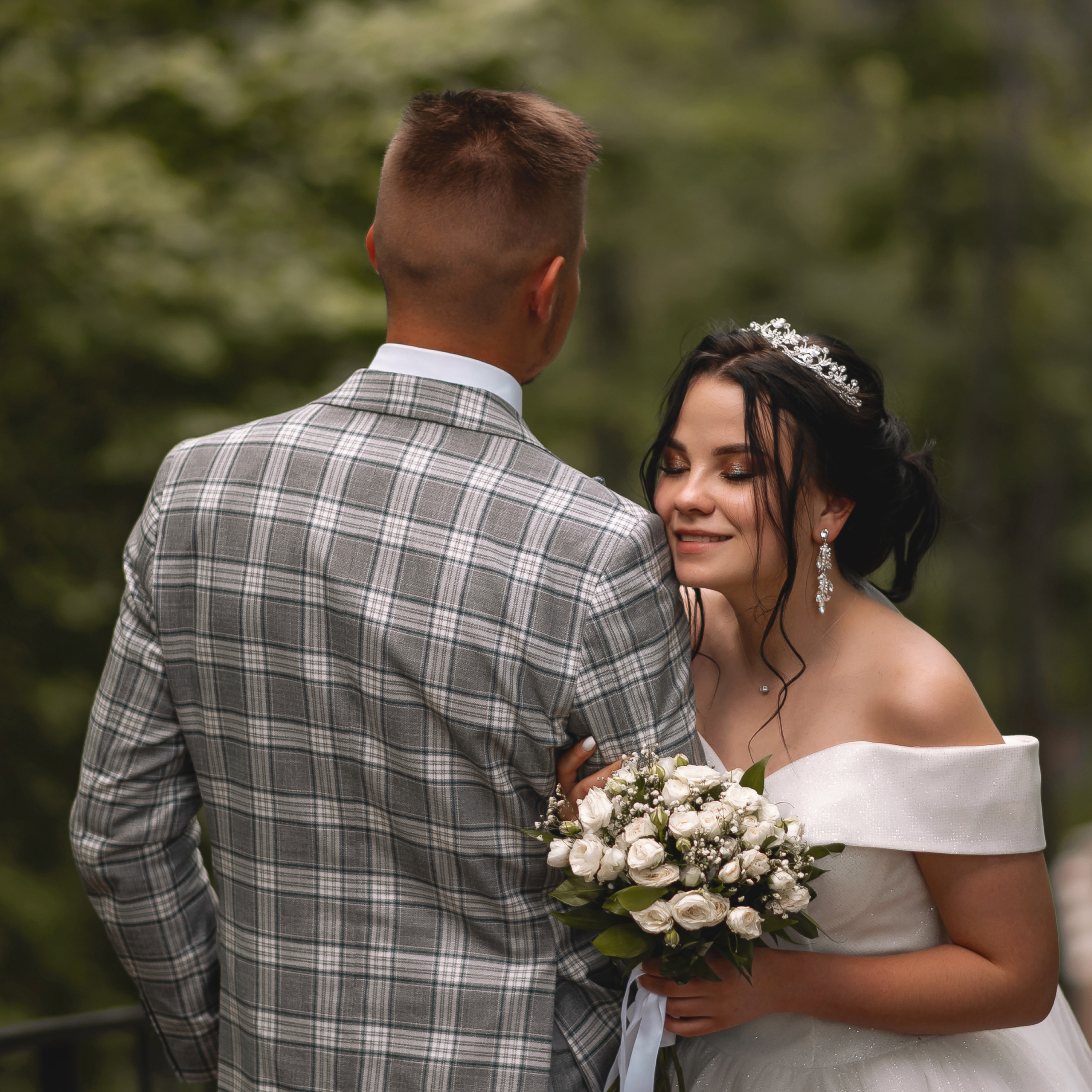 Илья и Виктория. Свадебный фотограф Белгород Валуйки Старый Оскол Воронеж