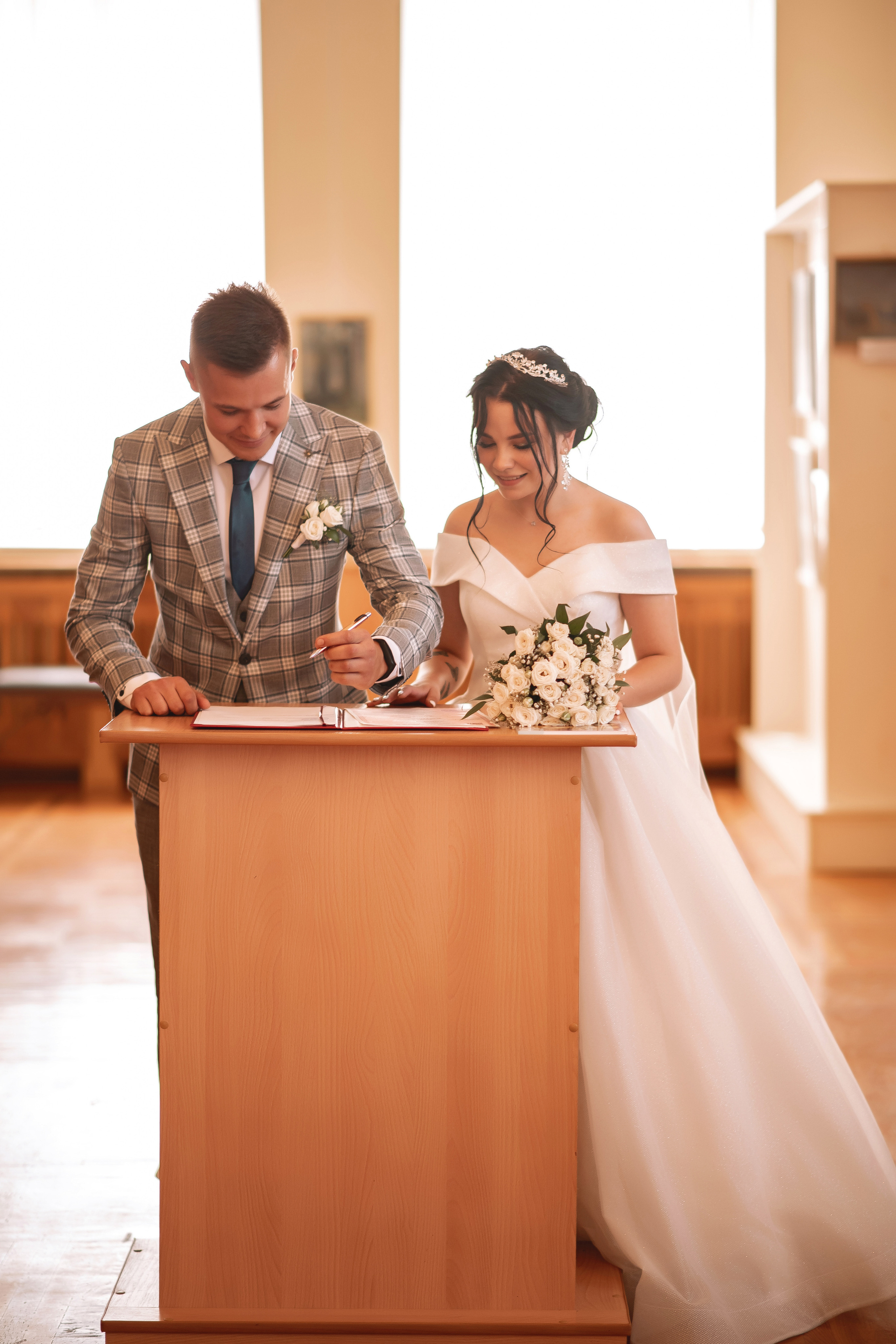 Илья и Виктория. Свадебный фотограф Белгород Валуйки Старый Оскол Воронеж