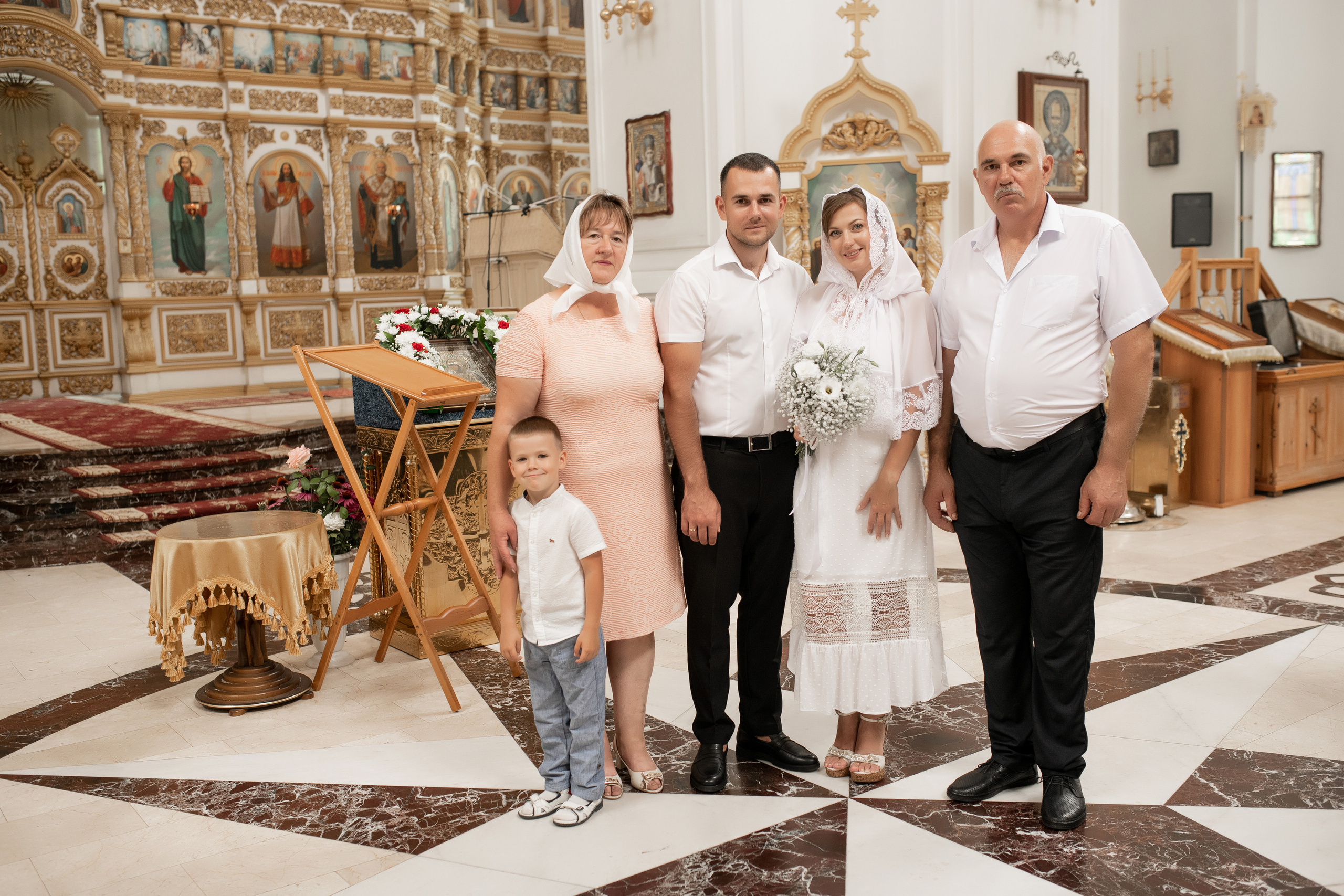 Роман и Юлия венчание. Свадебный фотограф Белгород Валуйки Старый Оскол Воронеж