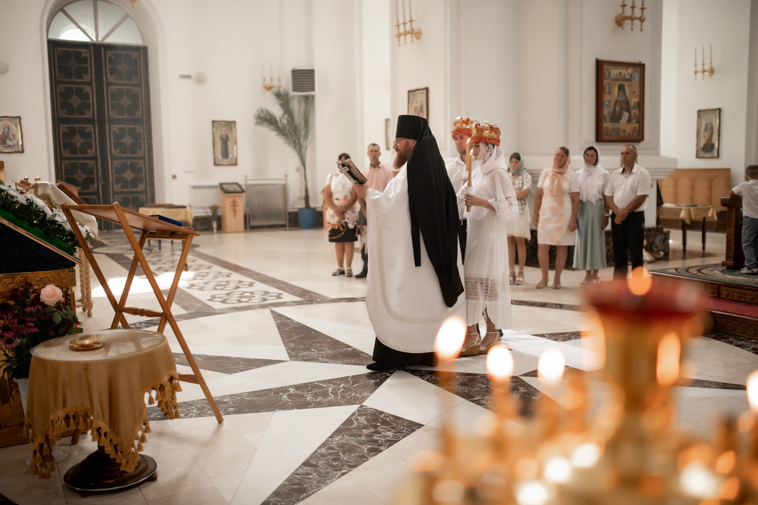 Роман и Юлия венчание. Свадебный фотограф Белгород Валуйки Старый Оскол Воронеж