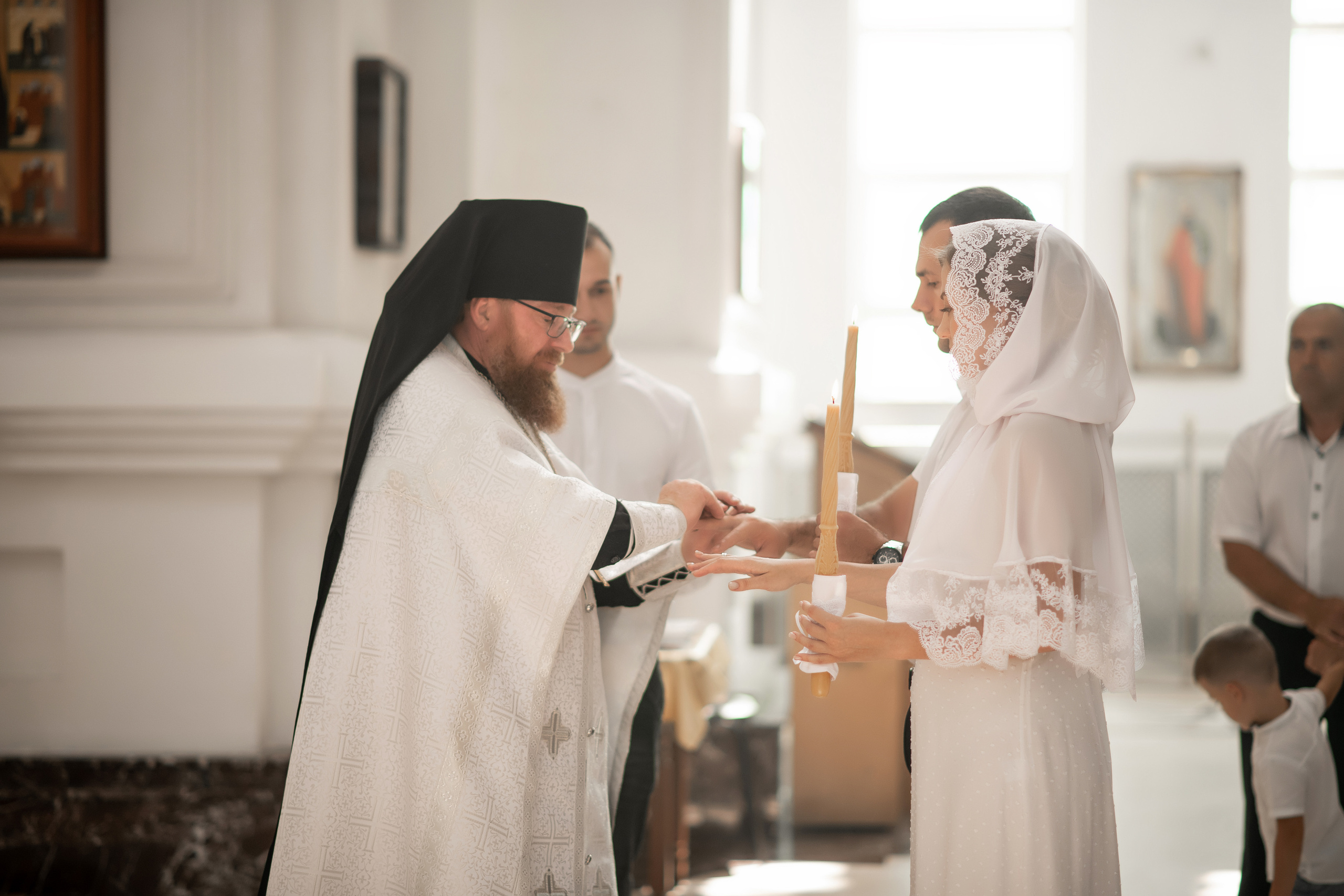 Роман и Юлия венчание. Свадебный фотограф Белгород Валуйки Старый Оскол Воронеж