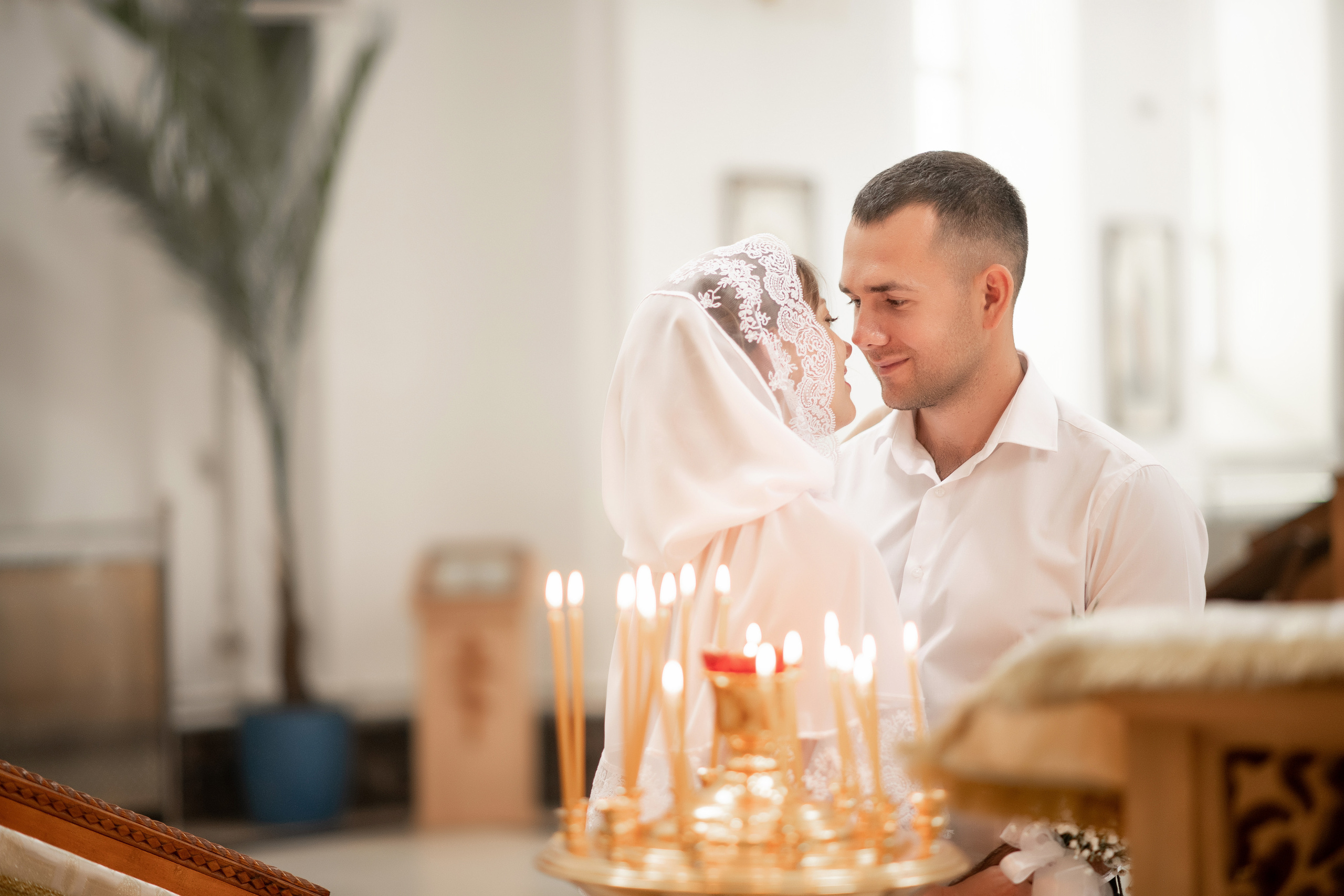 Роман и Юлия венчание. Свадебный фотограф Белгород Валуйки Старый Оскол Воронеж