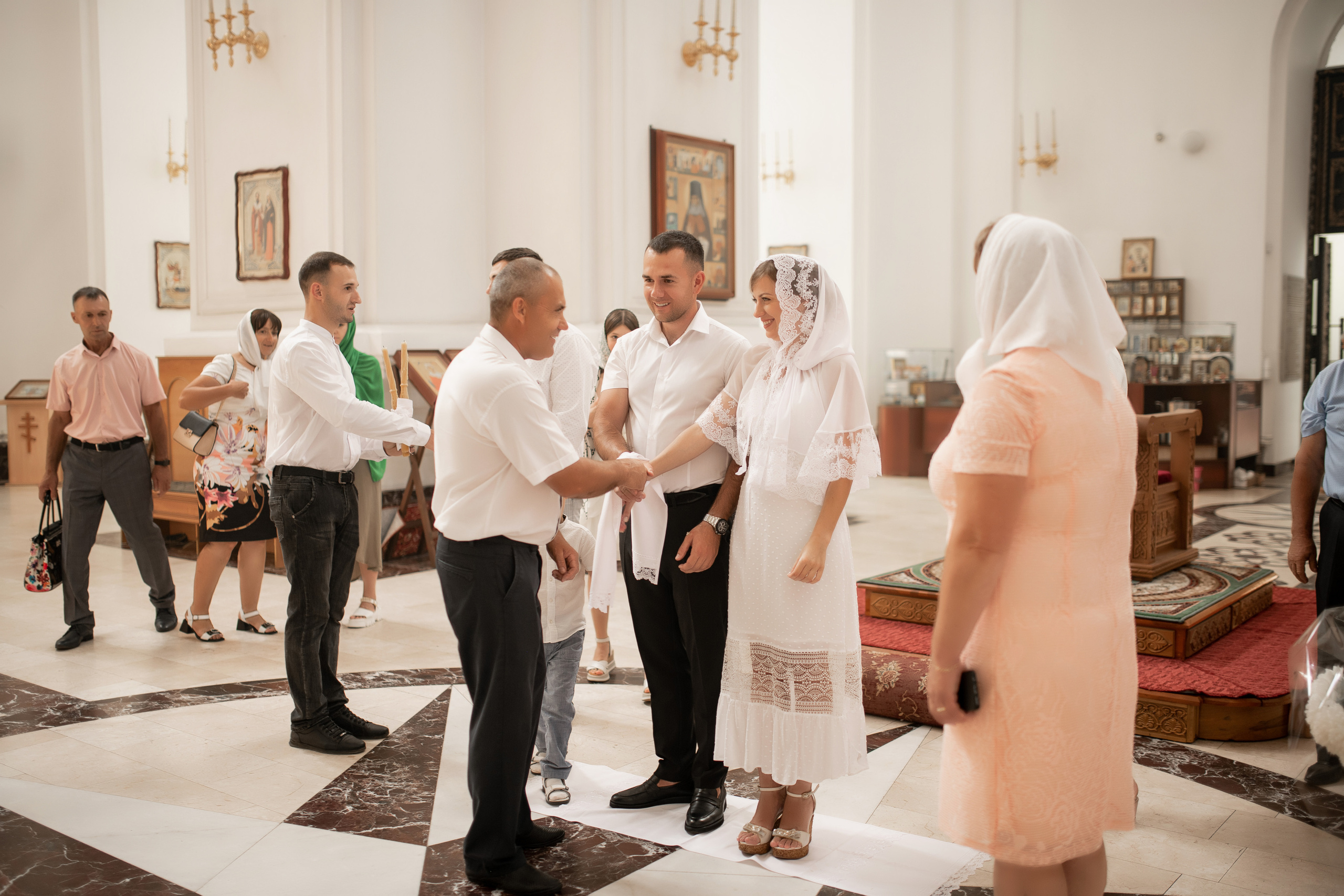 Роман и Юлия венчание. Свадебный фотограф Белгород Валуйки Старый Оскол Воронеж