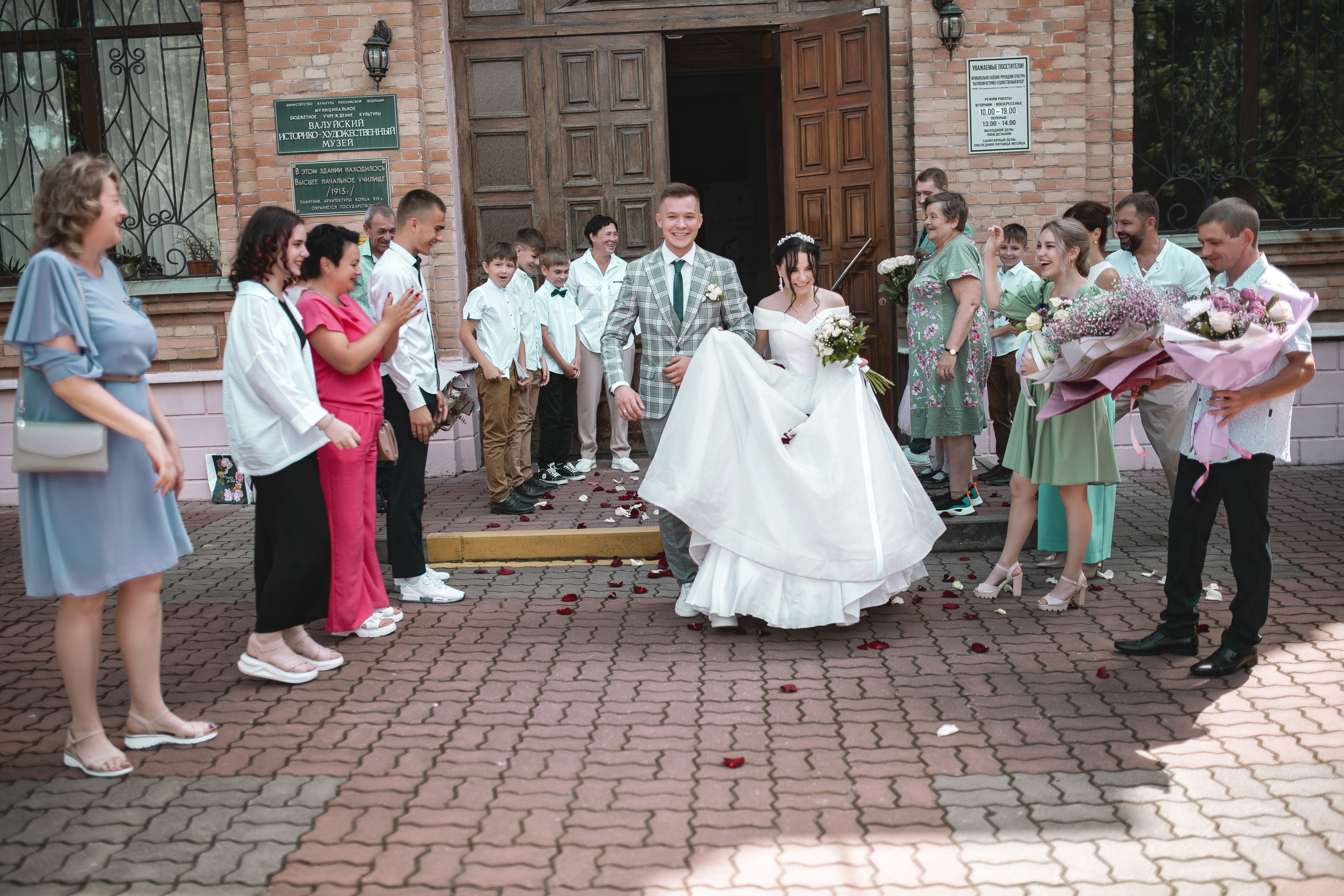 Илья и Виктория. Свадебный фотограф Белгород Валуйки Старый Оскол Воронеж