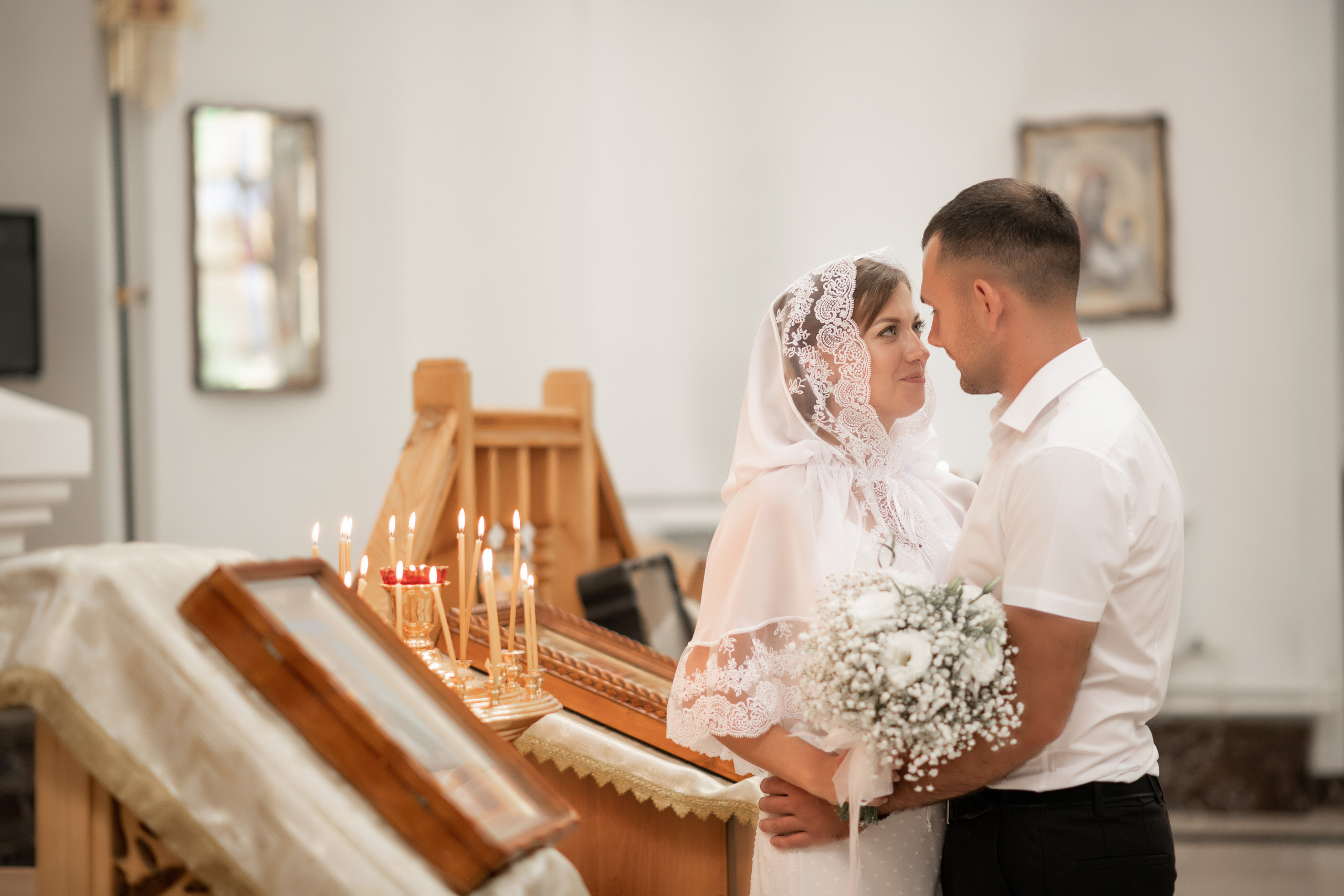 Роман и Юлия венчание. Свадебный фотограф Белгород Валуйки Старый Оскол Воронеж