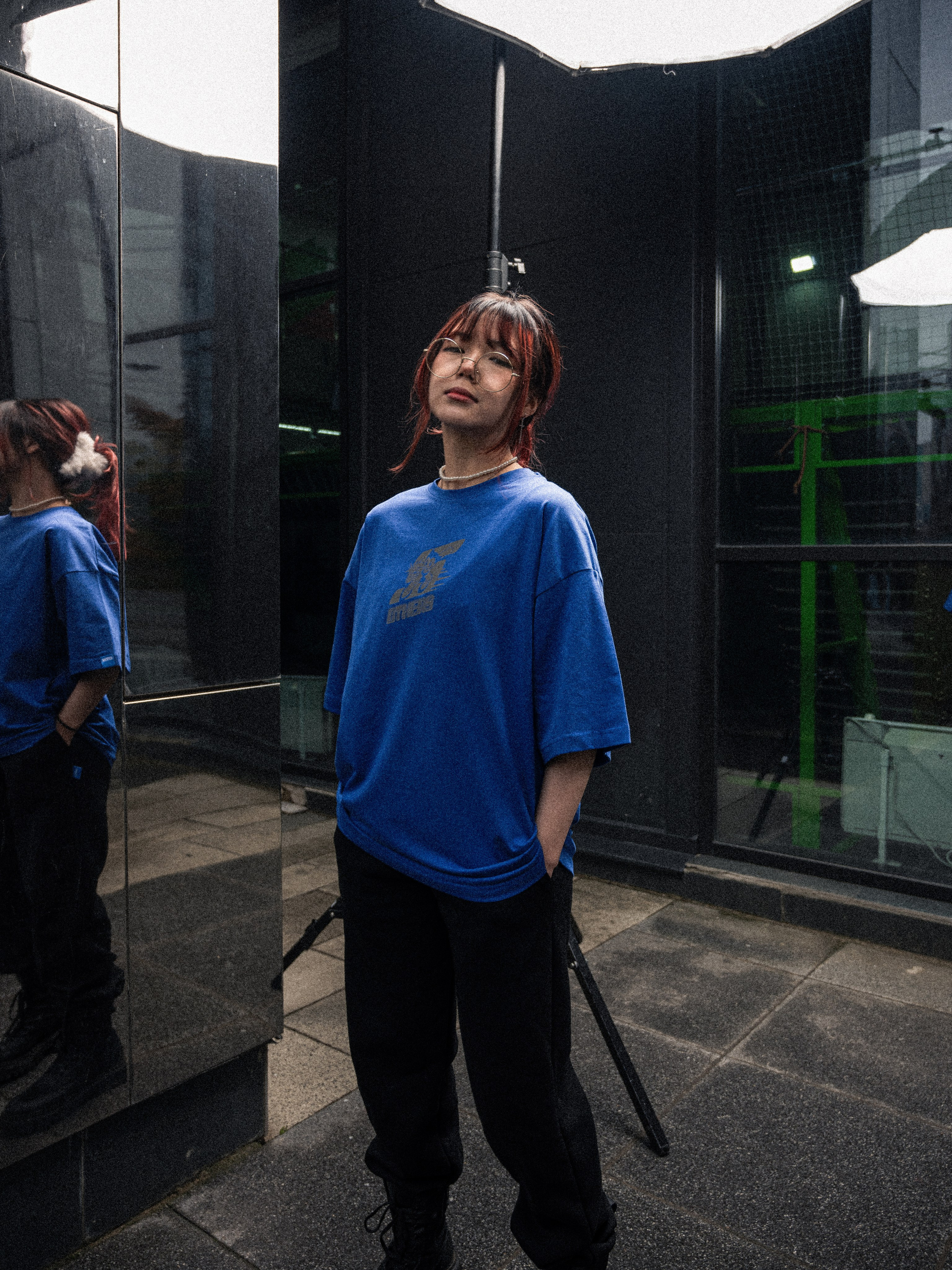 Женский портрет блогера MONIPULA для бренда OTHERS в Москве - фотограф Иван Саяпин