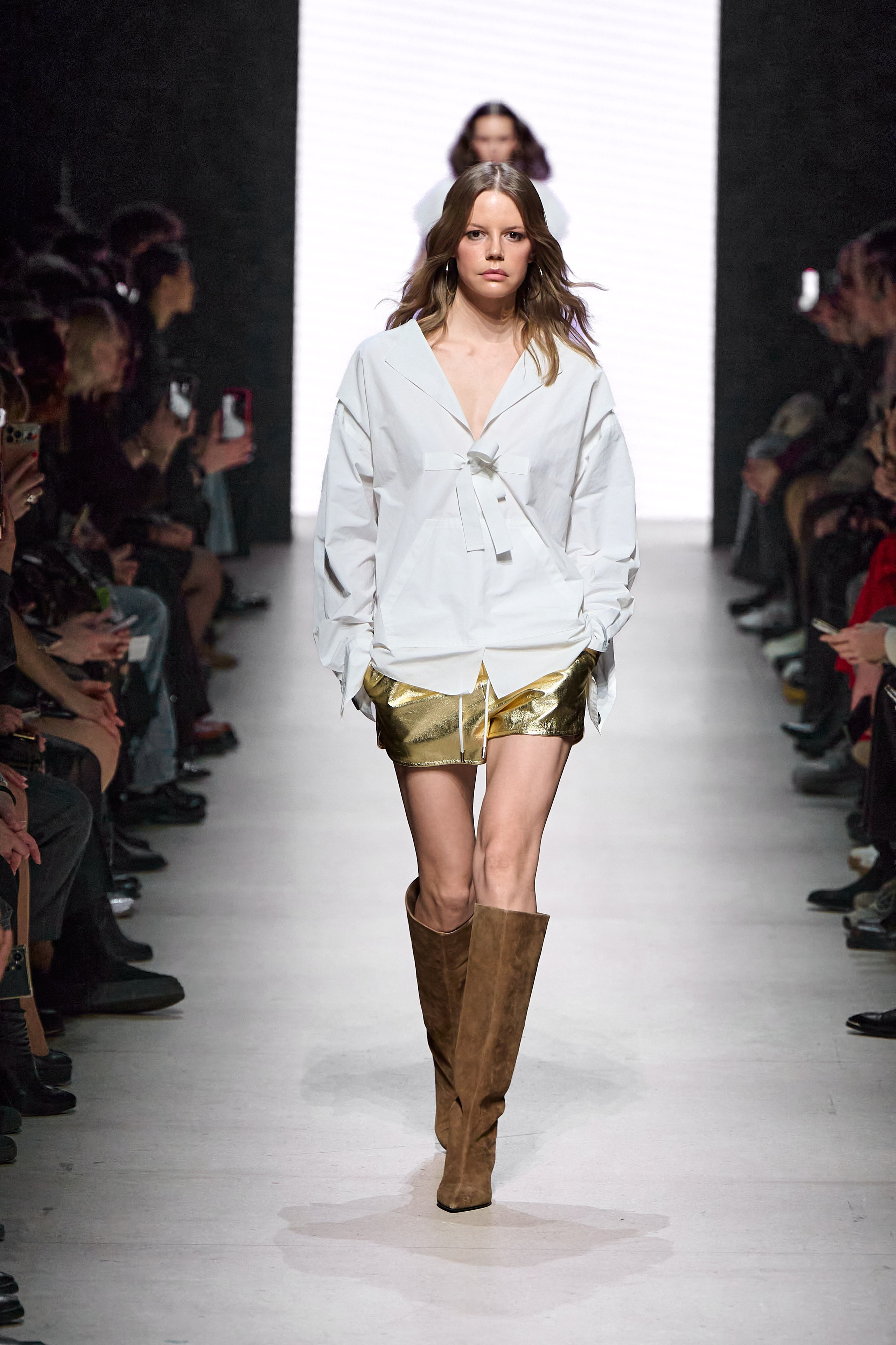 Efremov. Московская неделя моды. 2025. Дима Бабушкин. Фотограф. Подиум. Репортаж. Творчество. Дорого